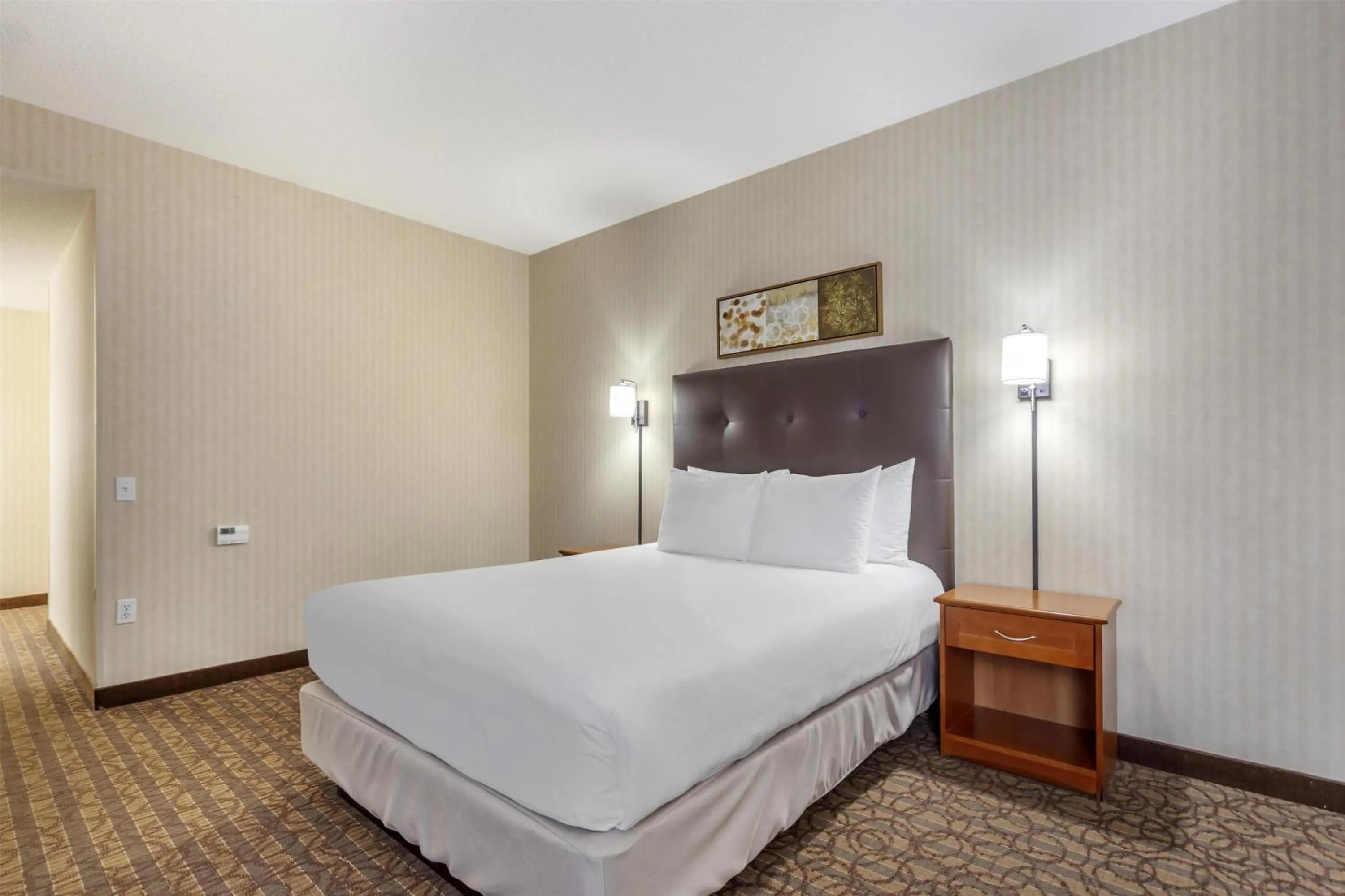 Bedroom, Bed in Best Western Cold Lake Inn