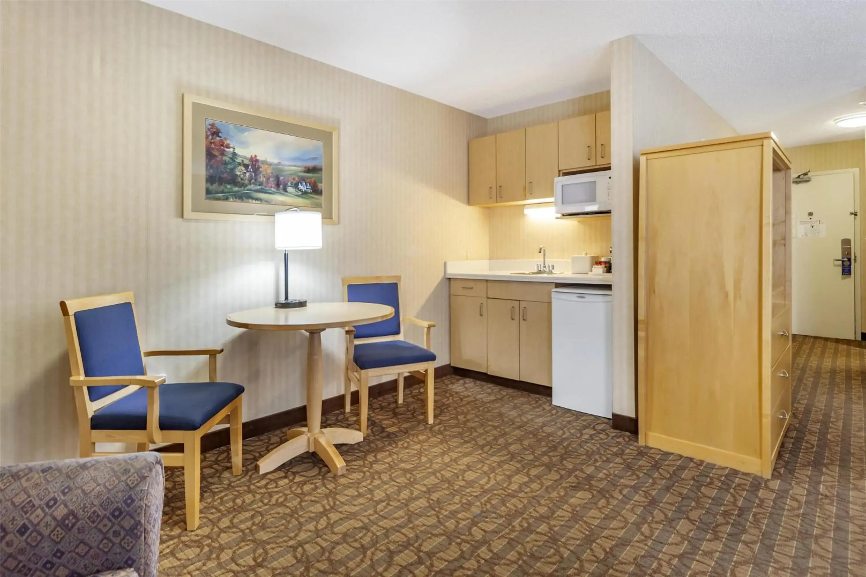 Bedroom in Best Western Cold Lake Inn Bedroom in Best Western Cold Lake Inn