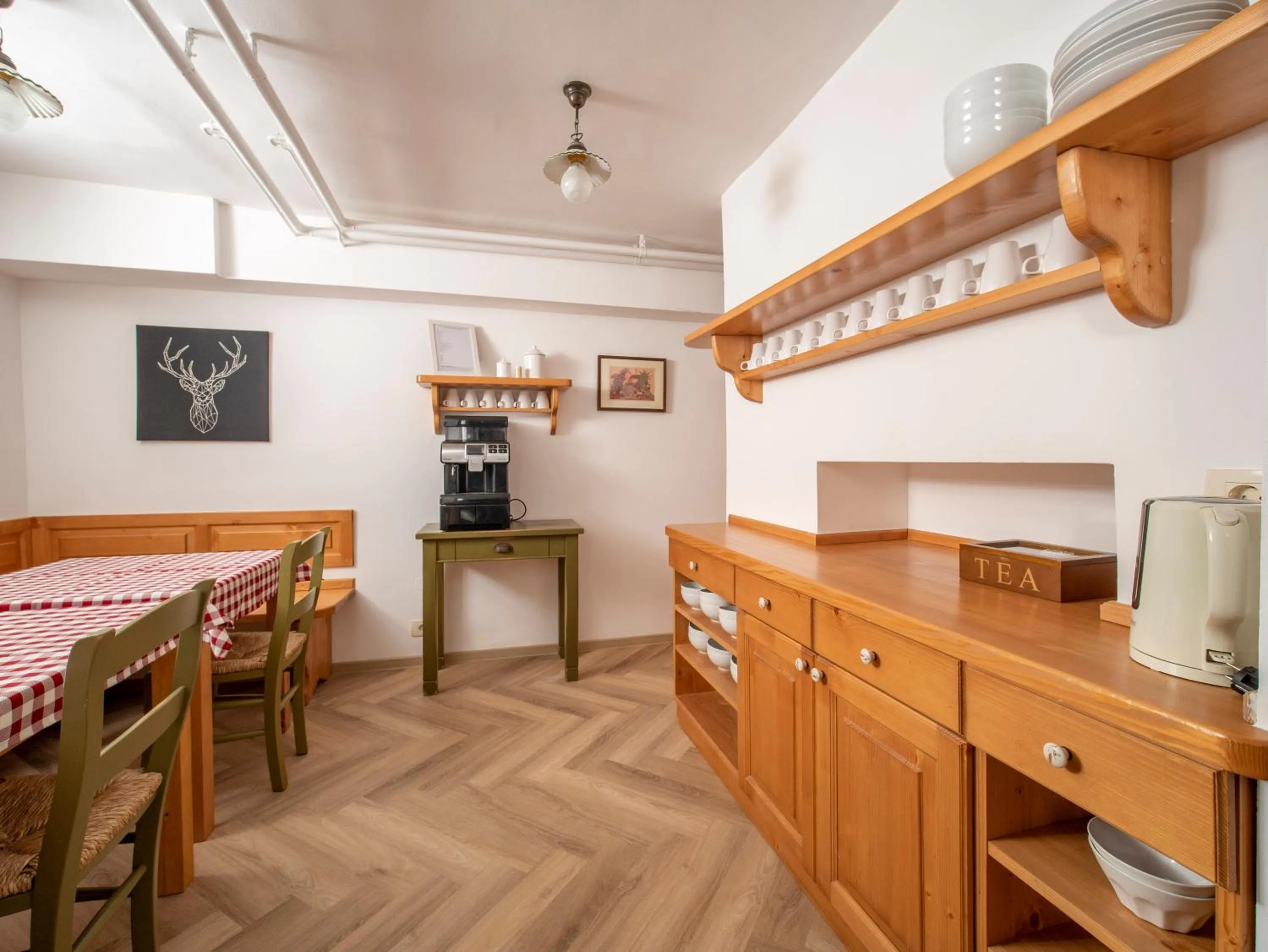 Breakfast in Berghi Hotel and Apartments