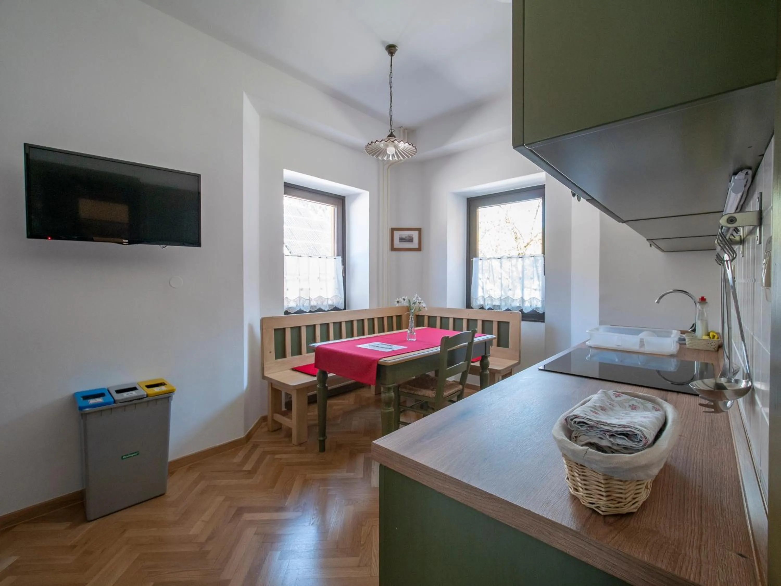 Dining area in Berghi Hotel and Apartments