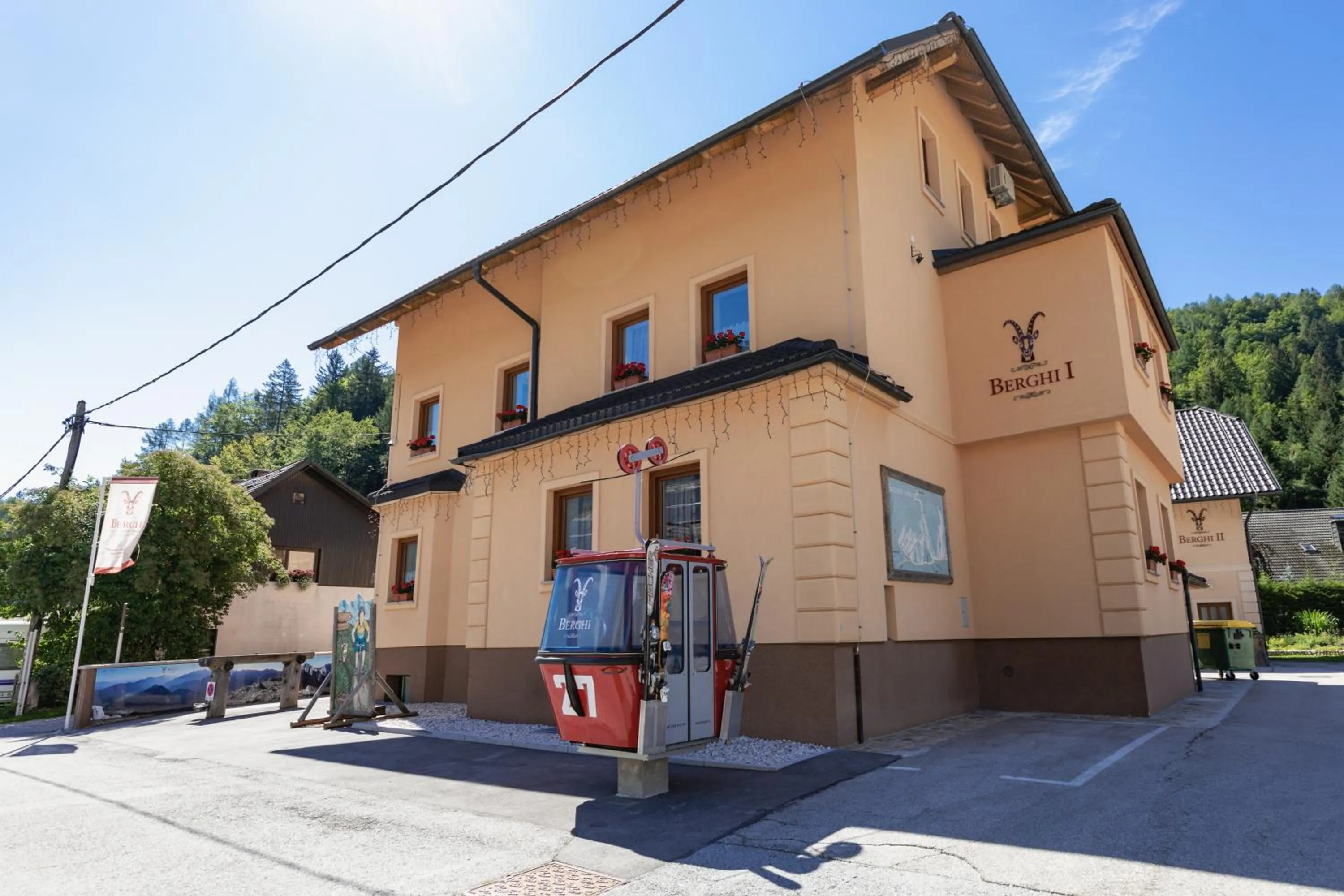 Property building in Berghi Hotel and Apartments