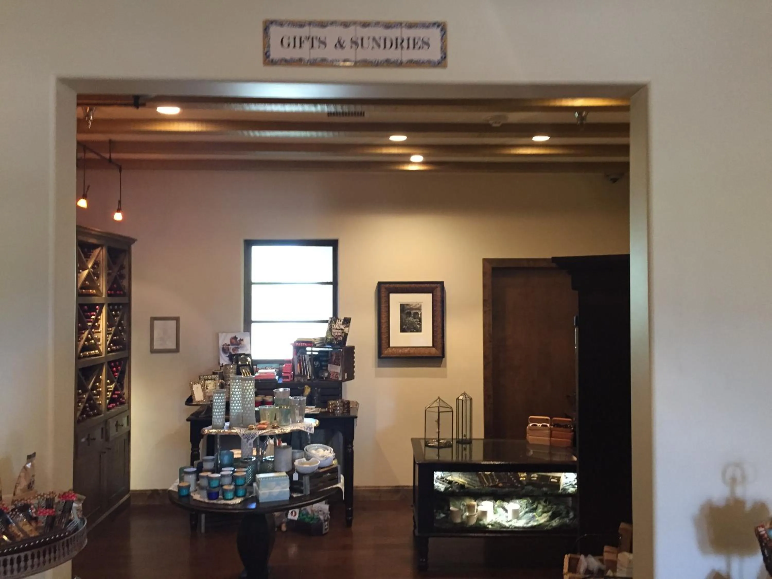 On-site shops in Ponte Vineyard Inn