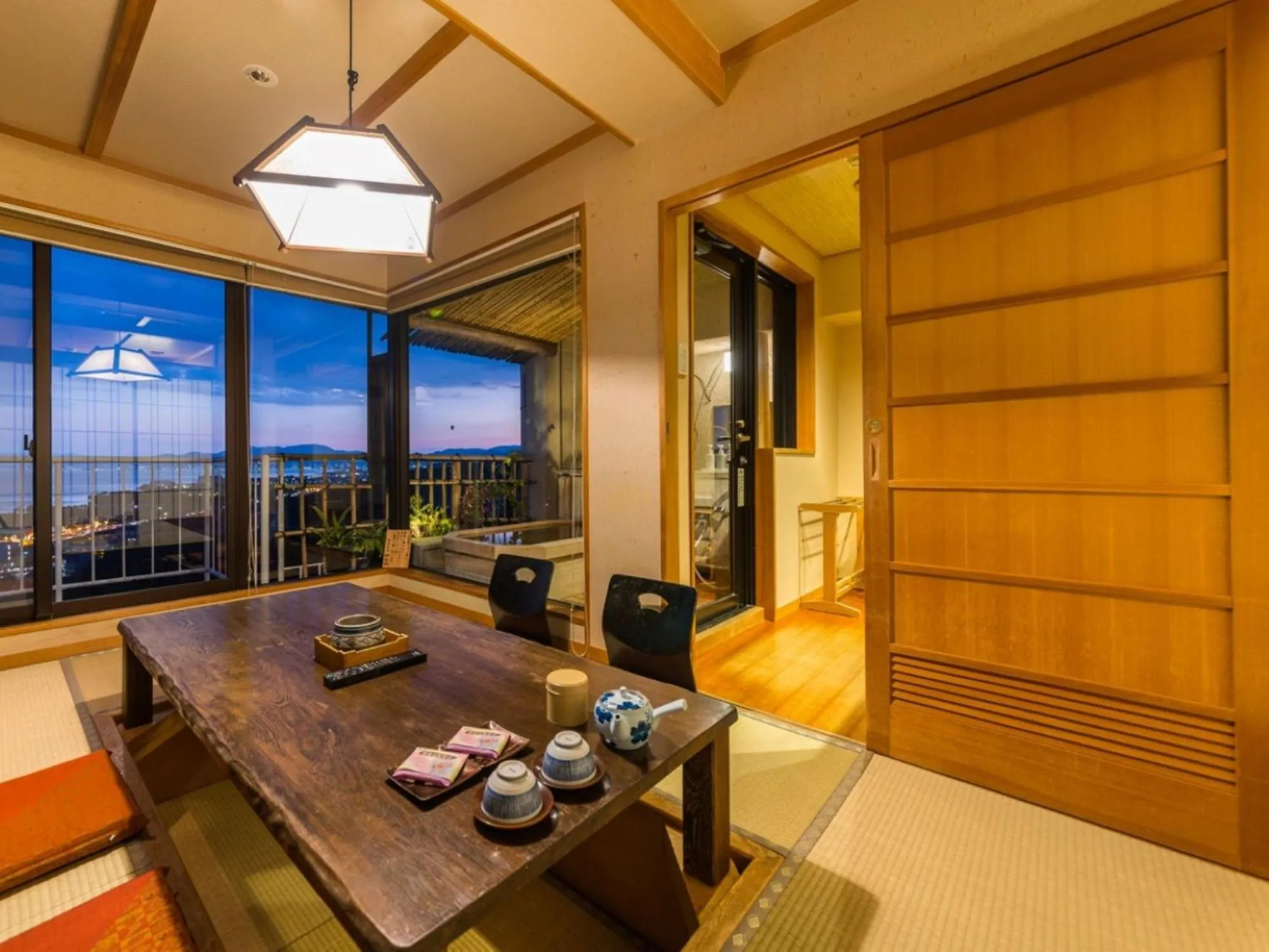 Photo of the whole room in Yuzanso