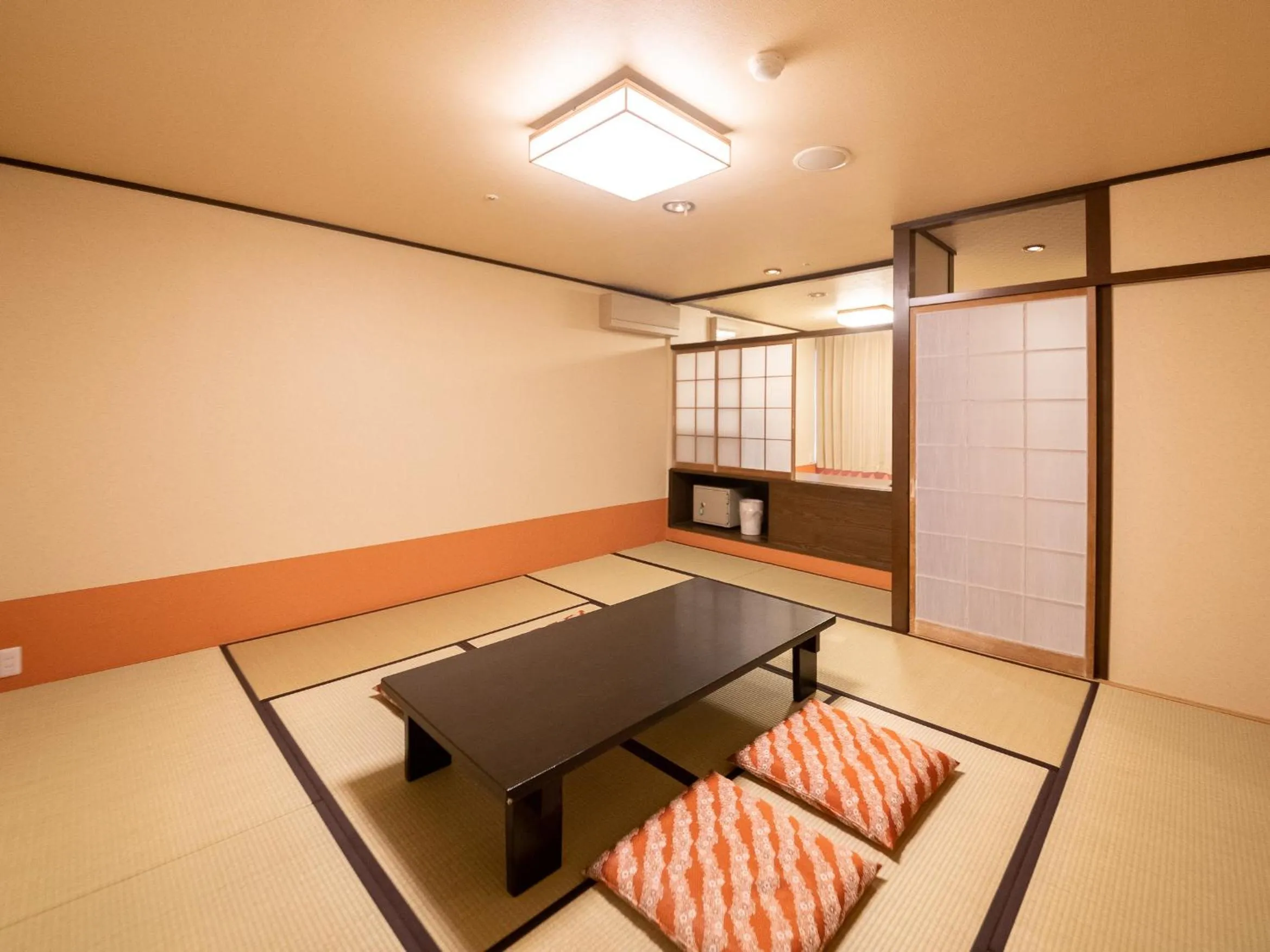 Photo of the whole room, Bed in Yuzanso