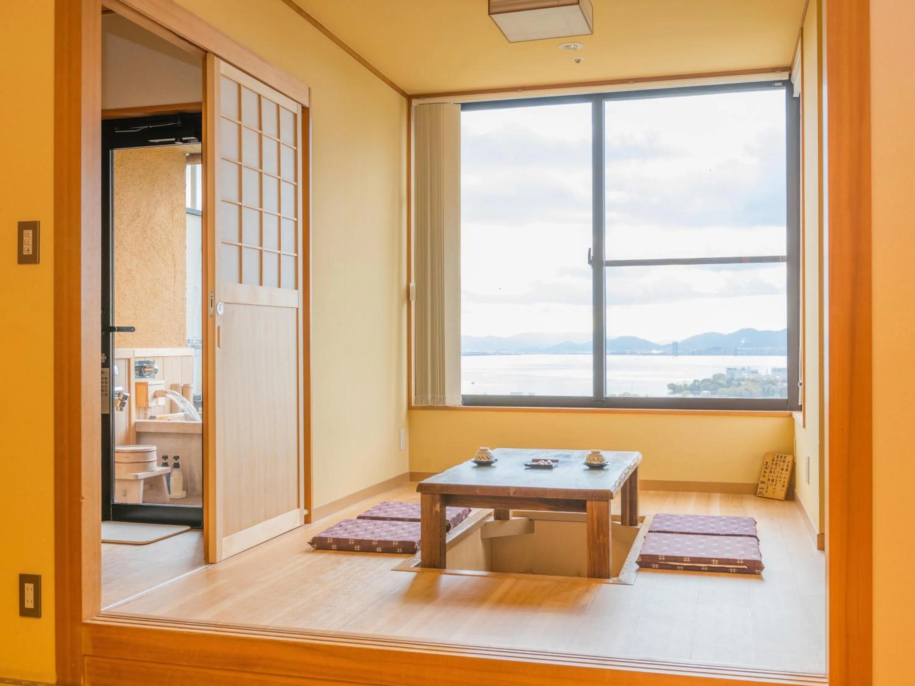 Lake view in Yuzanso