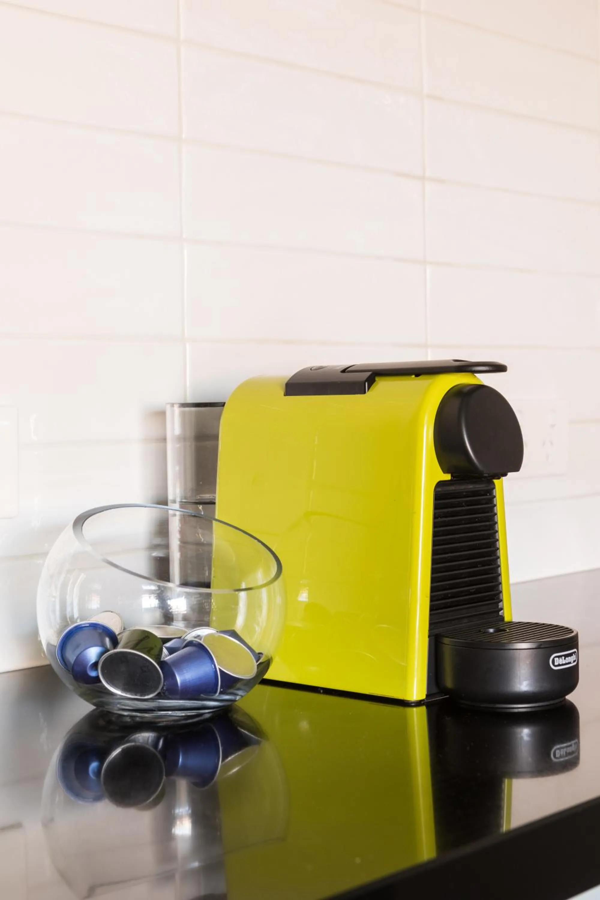 Coffee/tea facilities in dlux + escape@aphrasia Street near Geelong CBD