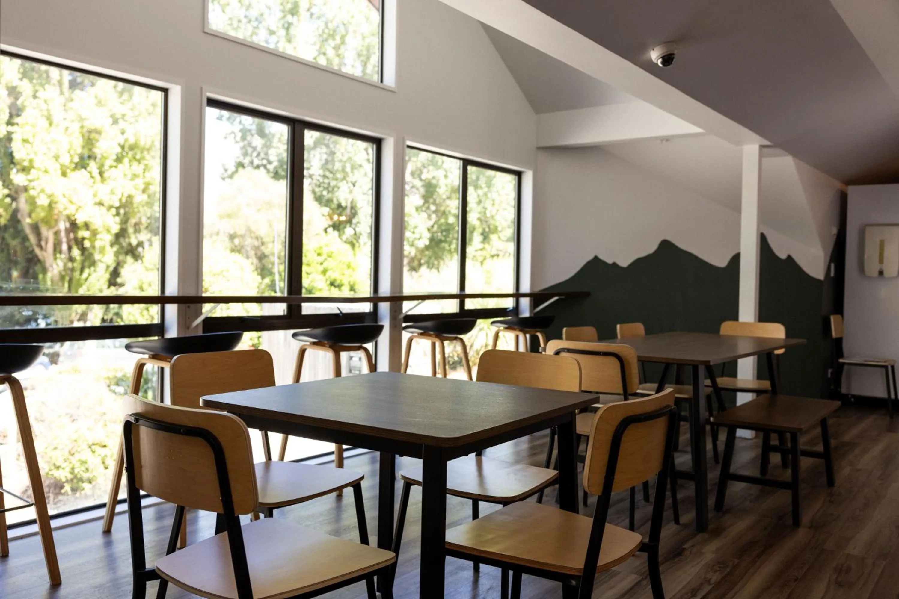 Restaurant/places to eat in Haka House Queenstown Lakefront