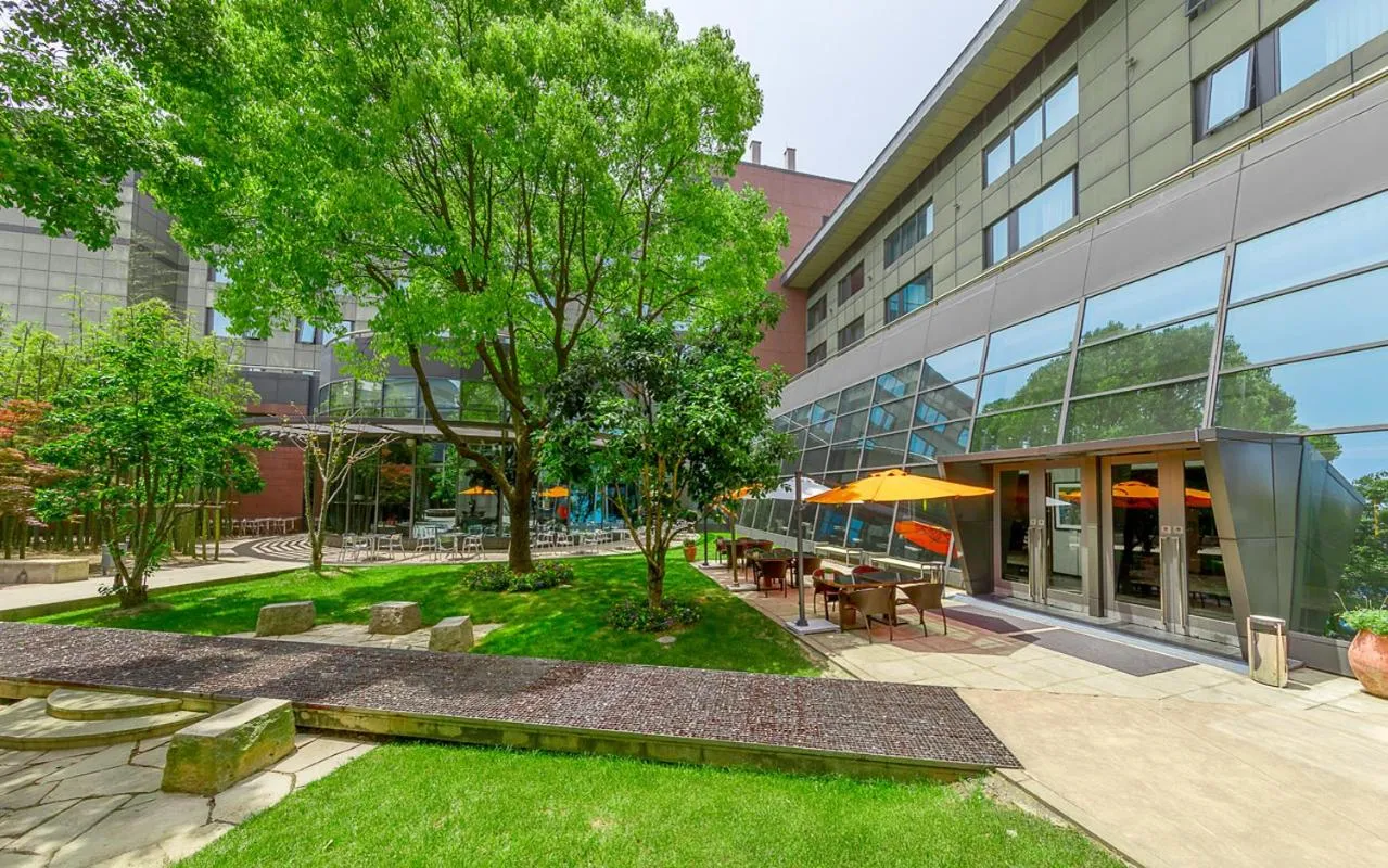 Garden in Shanghai Parkyard Hotel
