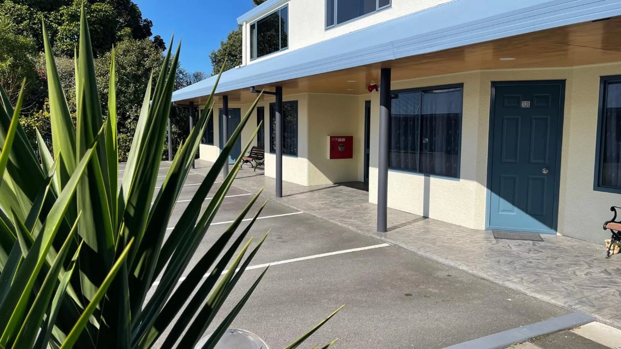 Property building in Bassingers Motor Lodge