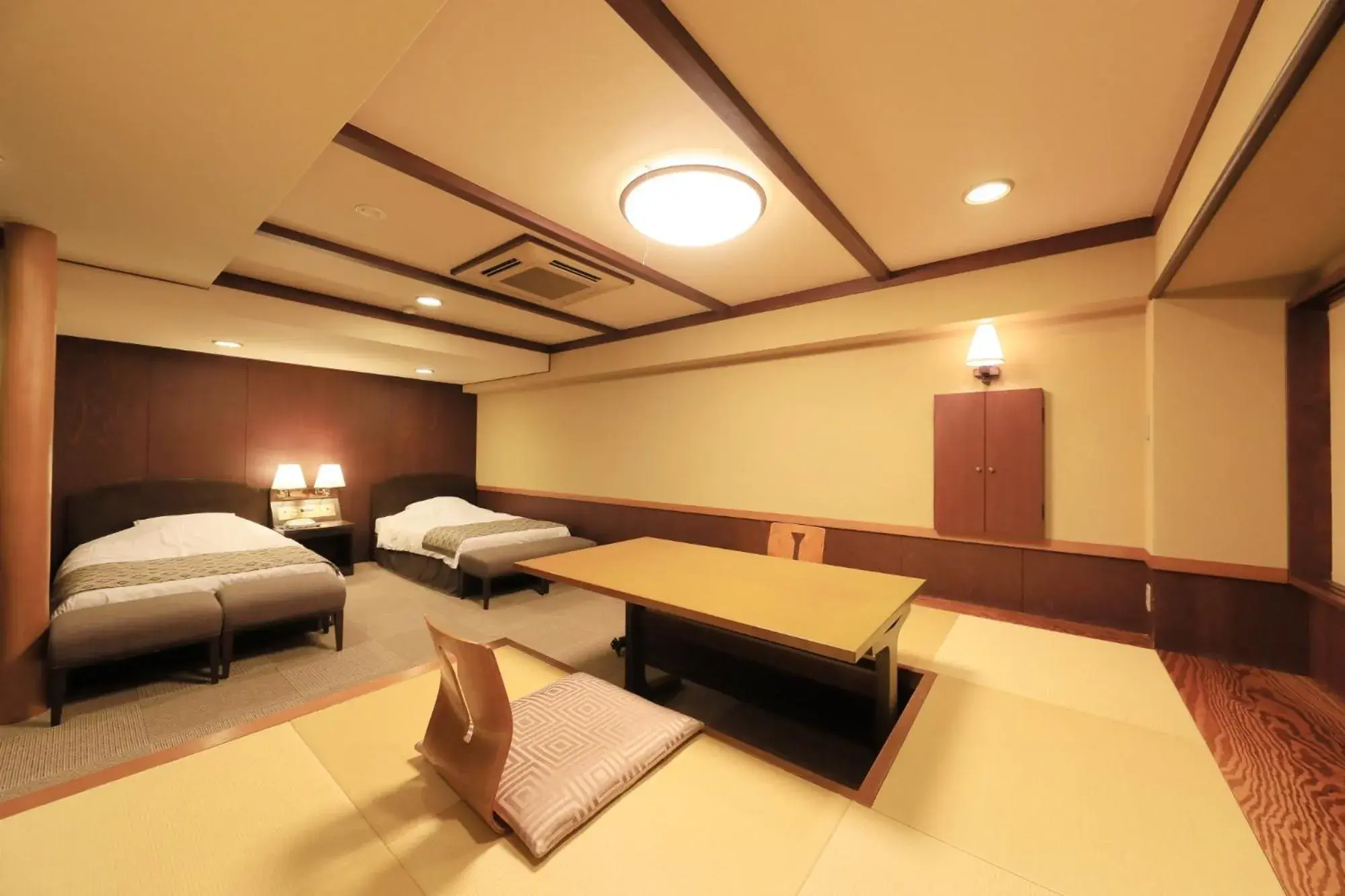 Photo of the whole room, Bed in Fuji Lake Hotel Photo of the whole room, Bed in Fuji Lake Hotel