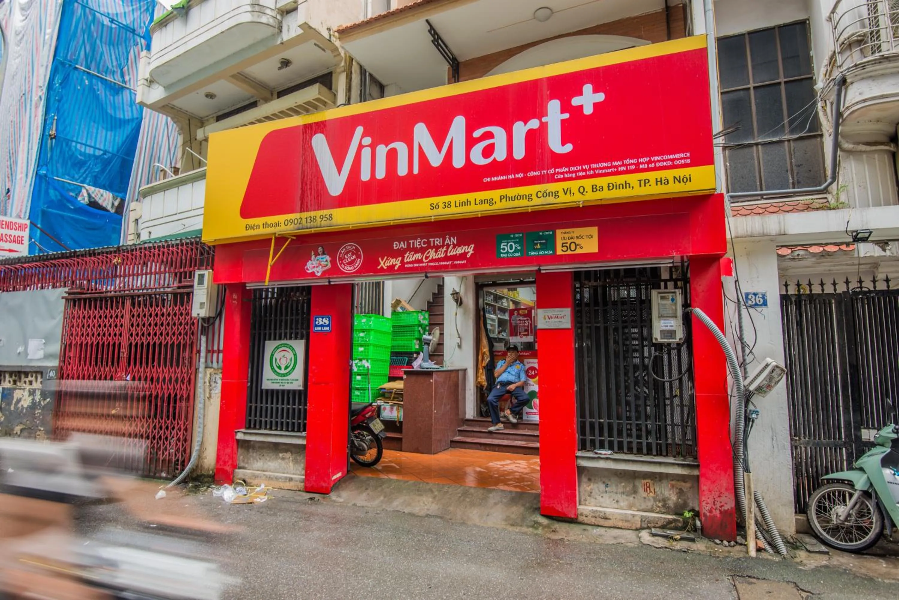 Supermarket/grocery shop in 22Housing luxury Hotel & Residence 39 Linh Lang