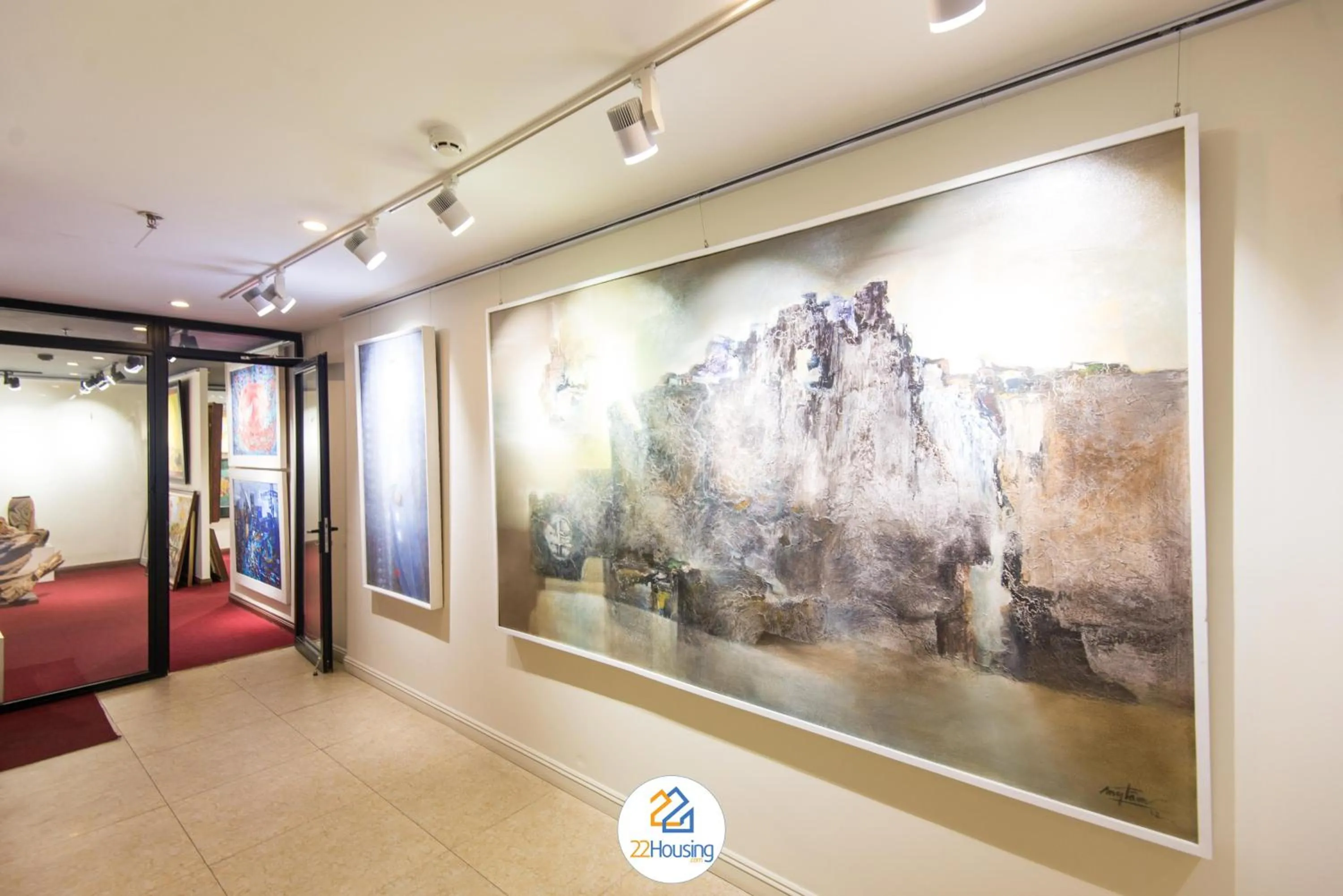 Communal lounge/ TV room in 22Housing luxury Hotel & Residence 39 Linh Lang