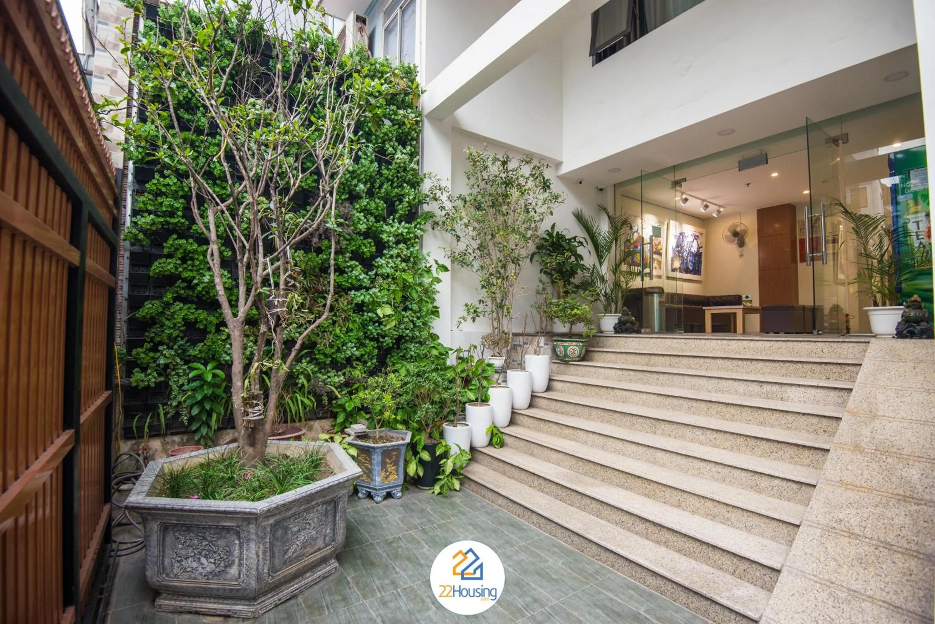 Patio in 22Housing luxury Hotel & Residence 39 Linh Lang