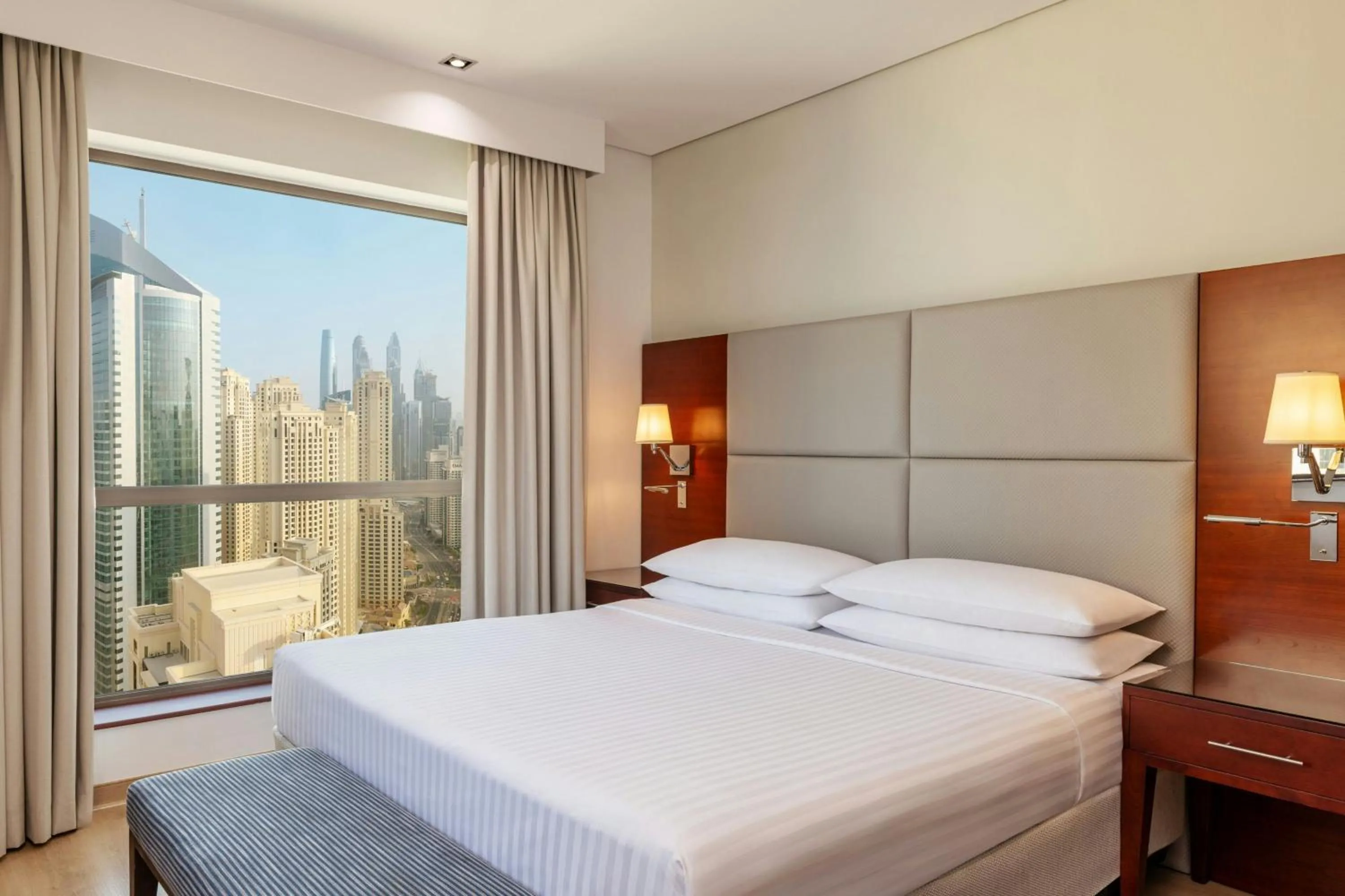 Bedroom, Bed in Sheraton The Walk, Dubai