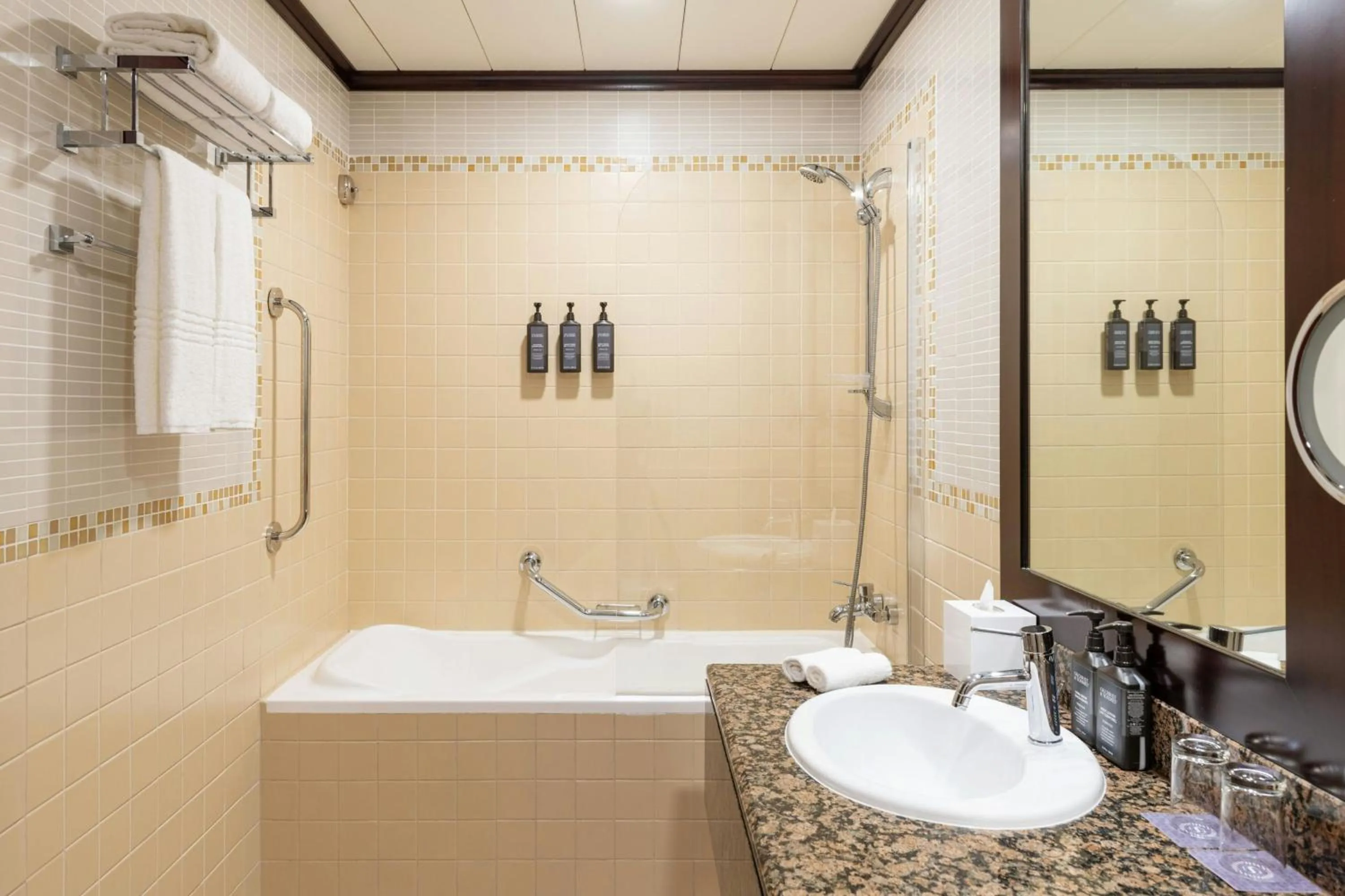 Bathroom in Sheraton The Walk, Dubai