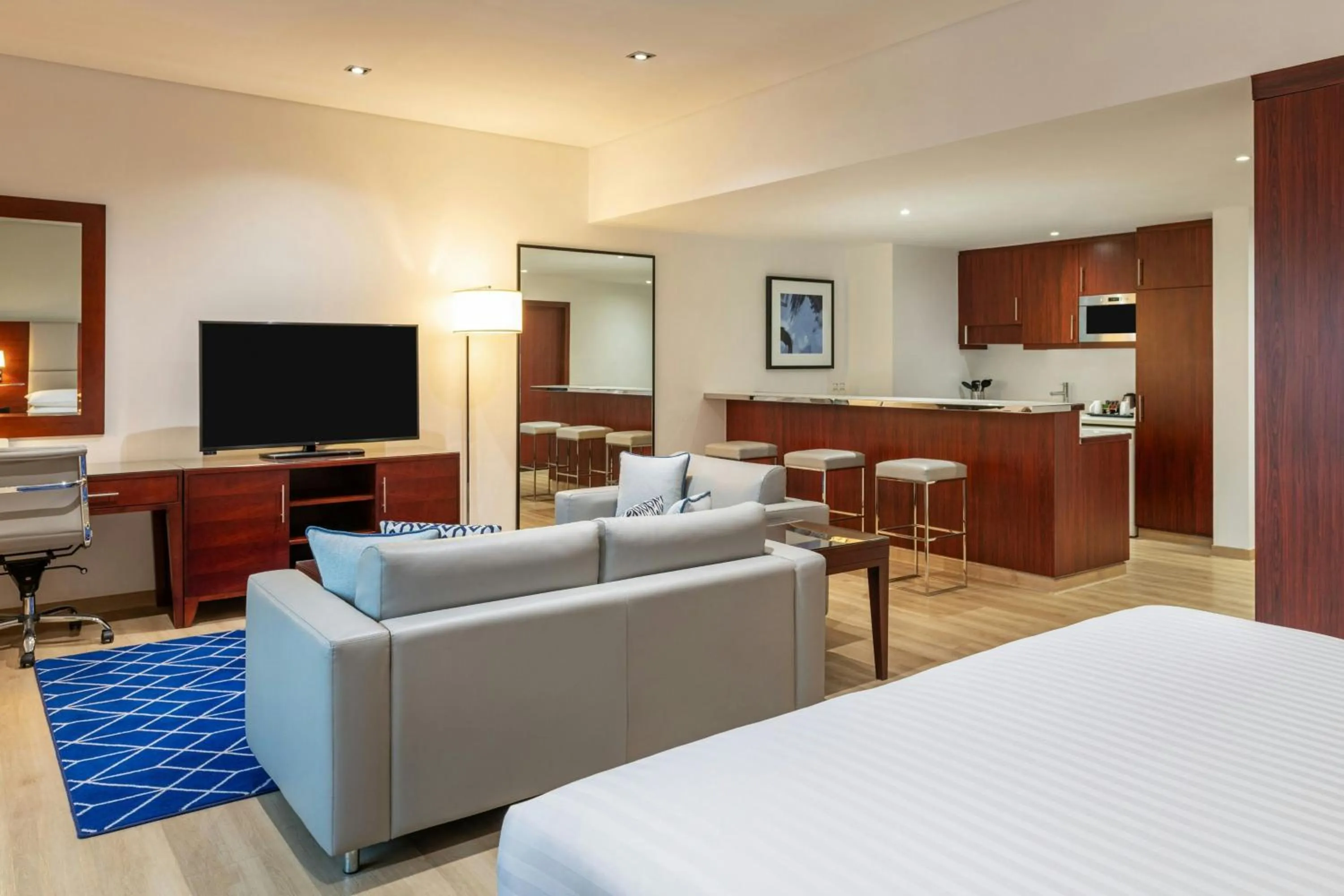 Photo of the whole room in Sheraton The Walk, Dubai