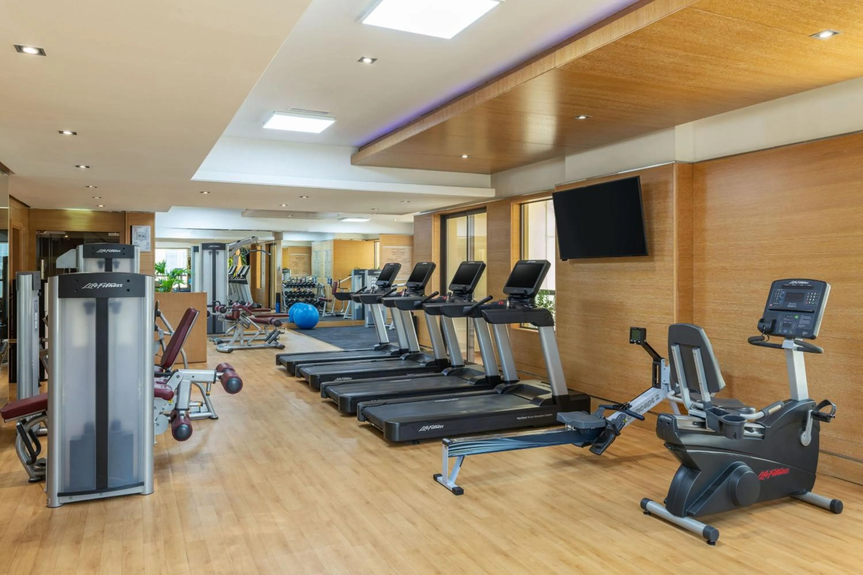 Fitness centre/facilities in Delta Hotels by Marriott Jumeirah Beach, Dubai