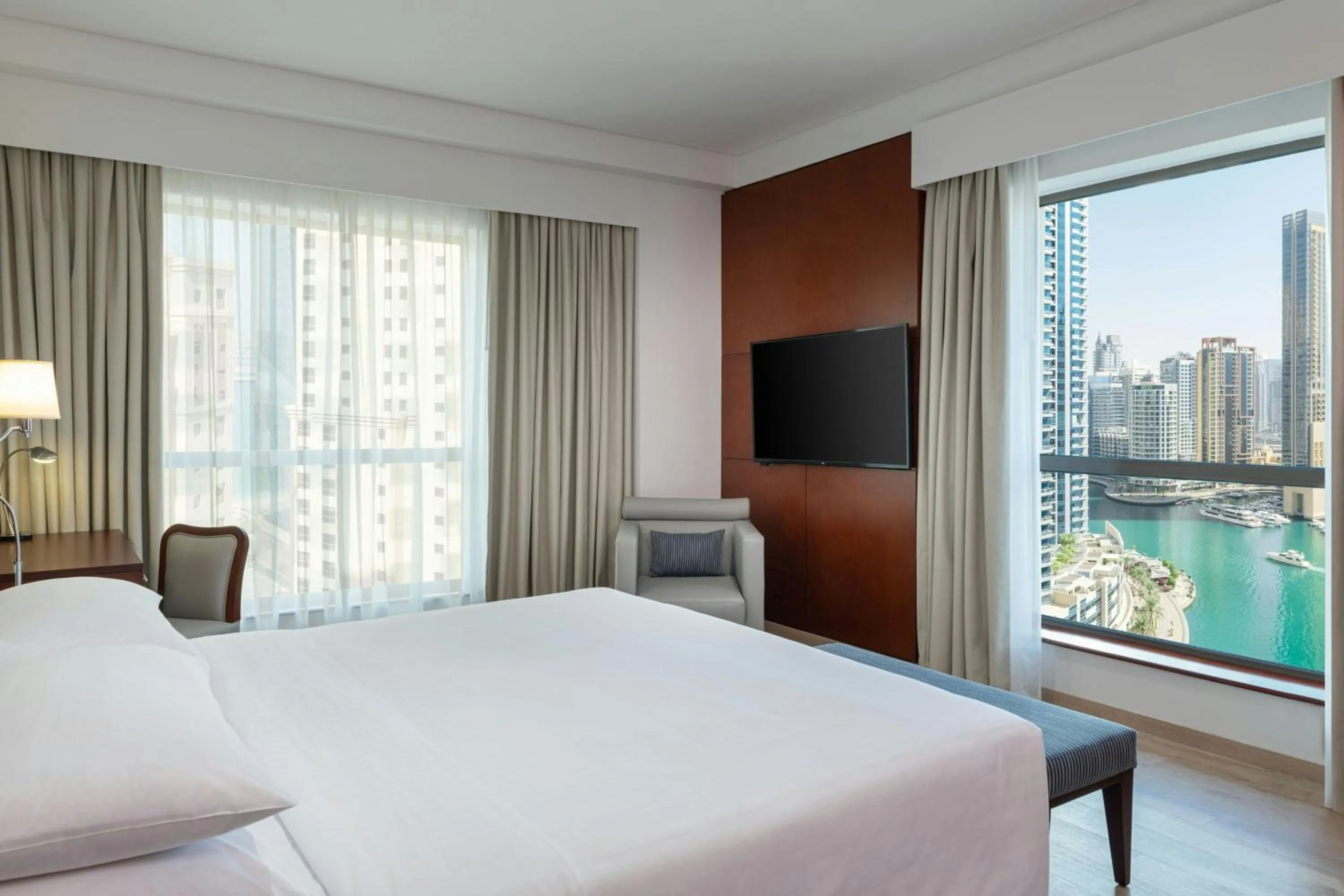 Bedroom, Bed in Sheraton The Walk, Dubai