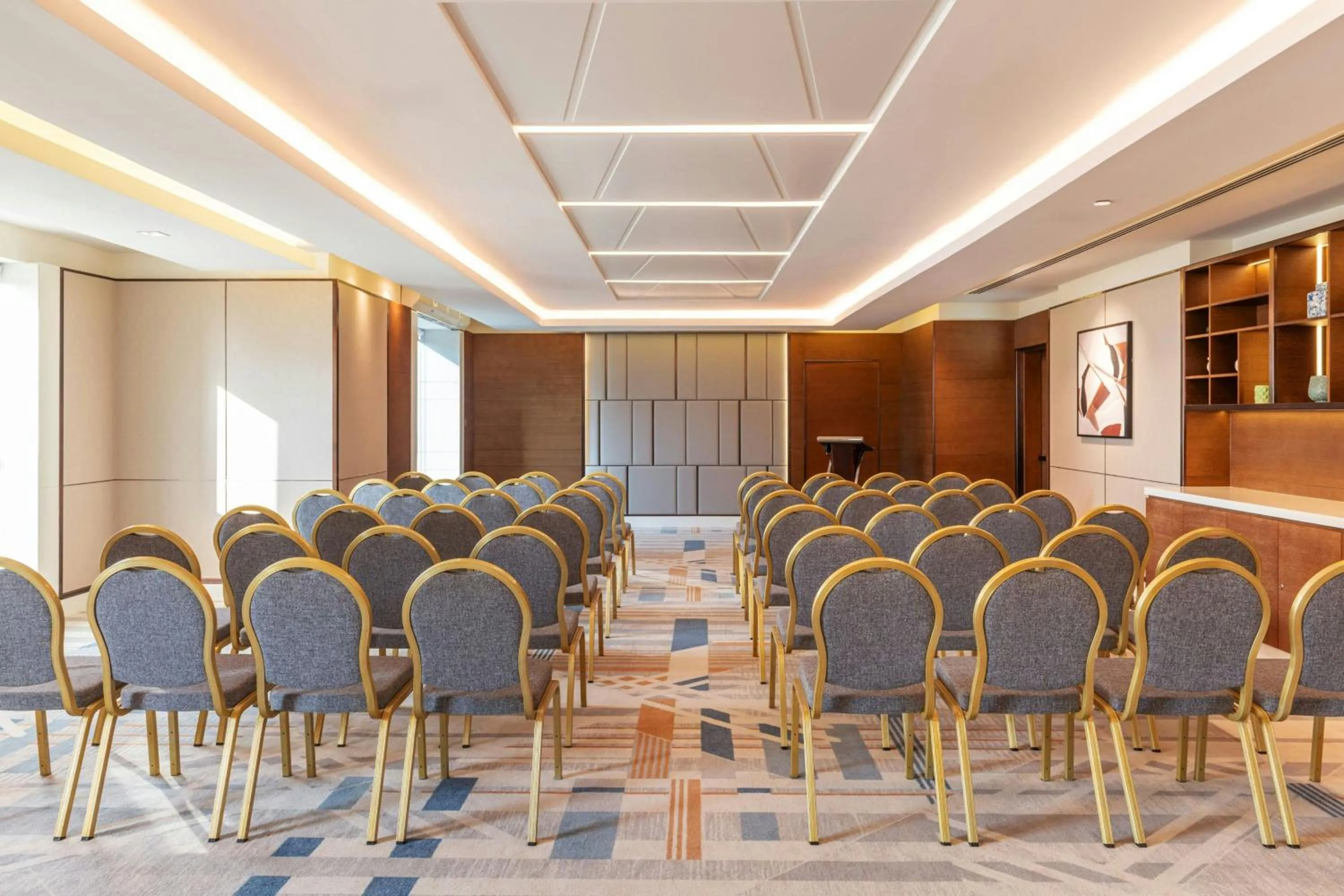 Meeting/conference room in Sheraton The Walk, Dubai