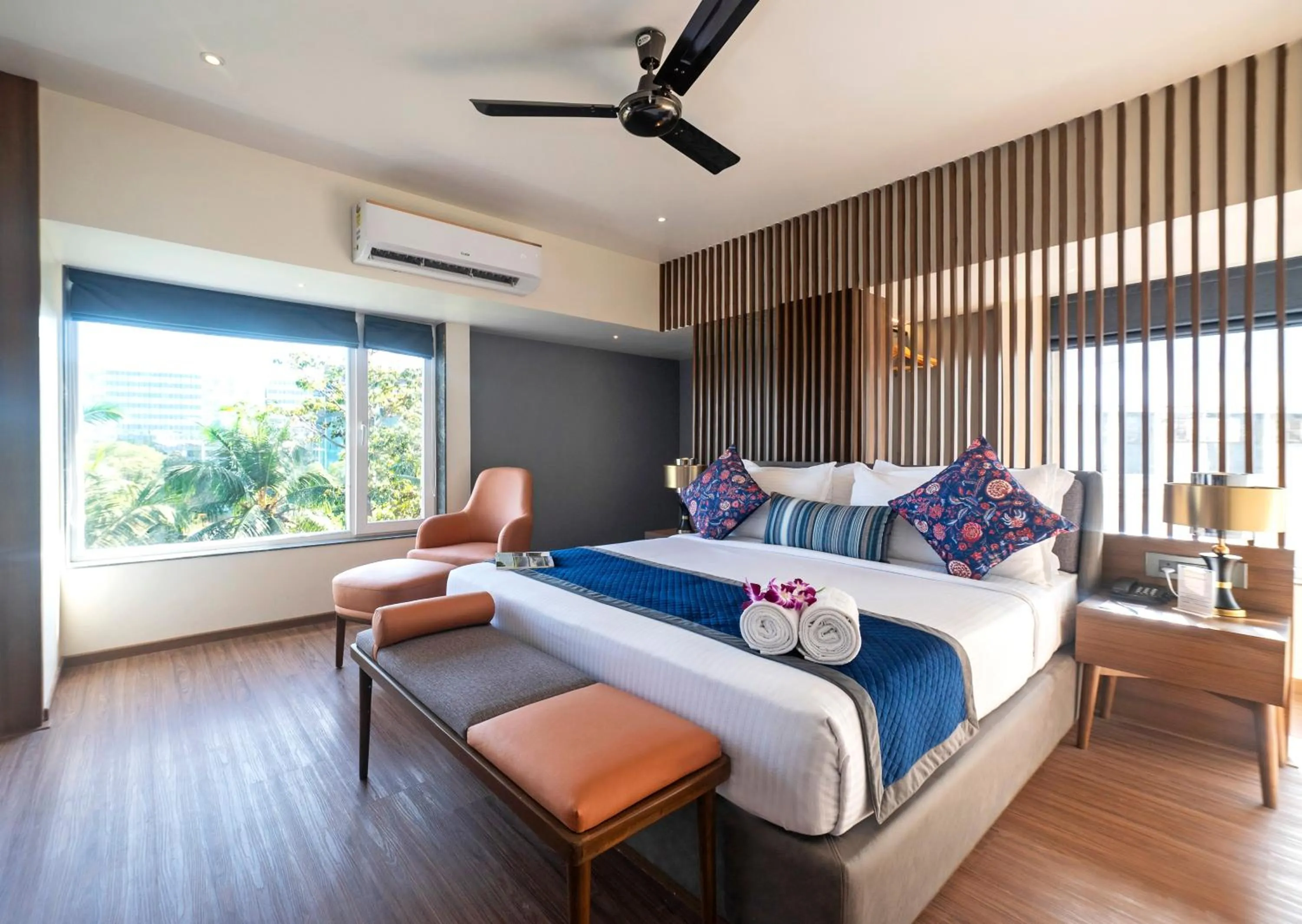 Bedroom, Bed in Hotel Le Grande - Mumbai International Airport