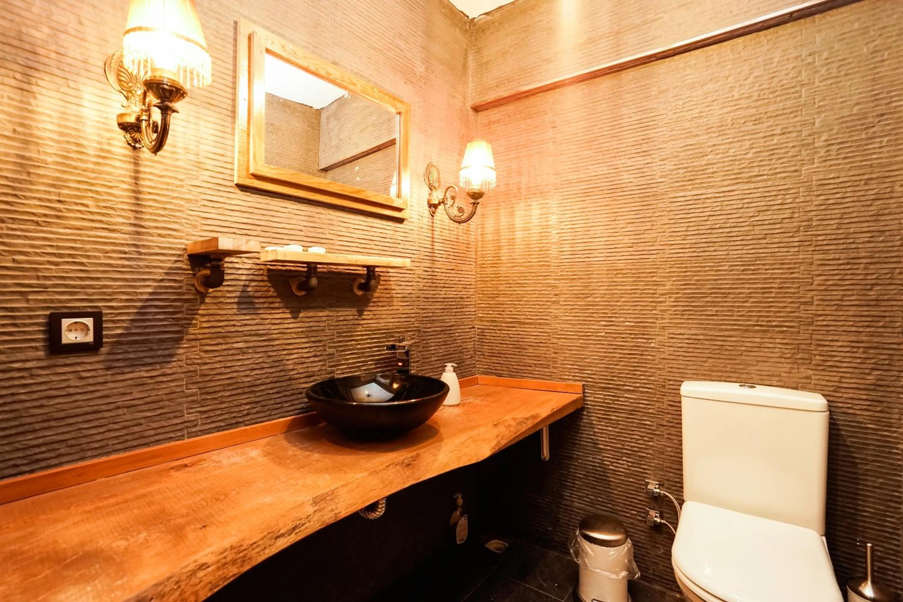 Area and facilities in Cube Suites