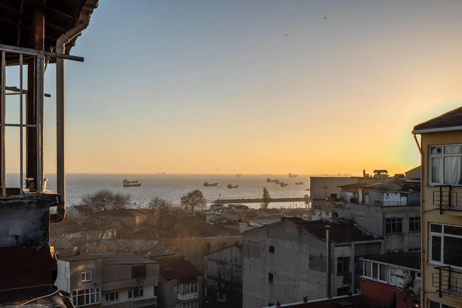 Property building in Cube Suites