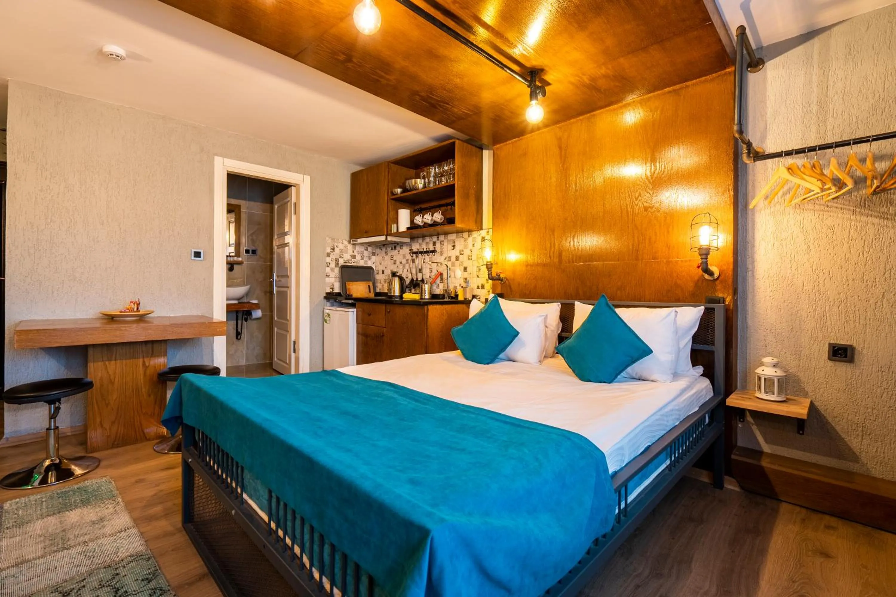 Photo of the whole room, Bed in Cube Suites