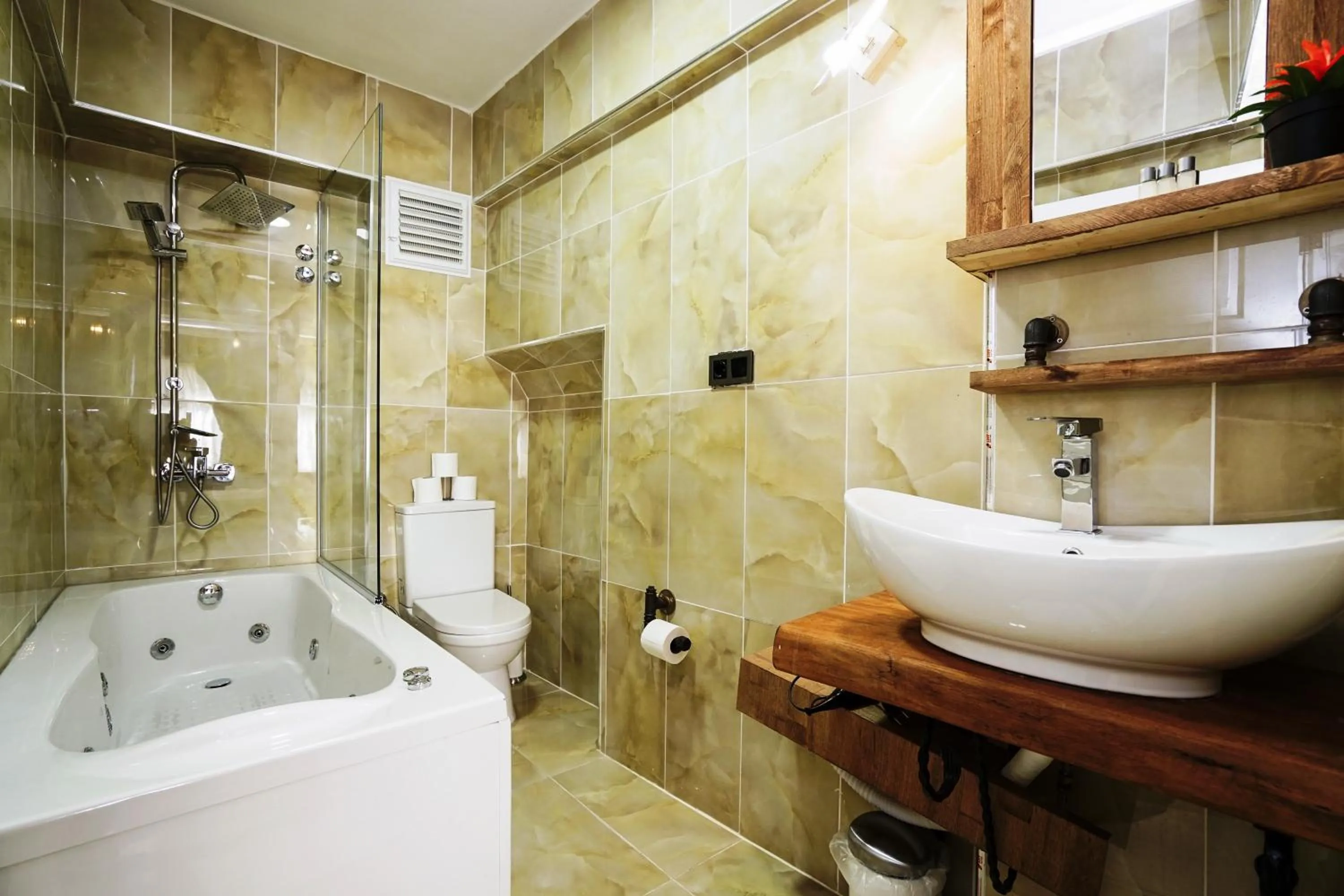 Shower in Cube Suites