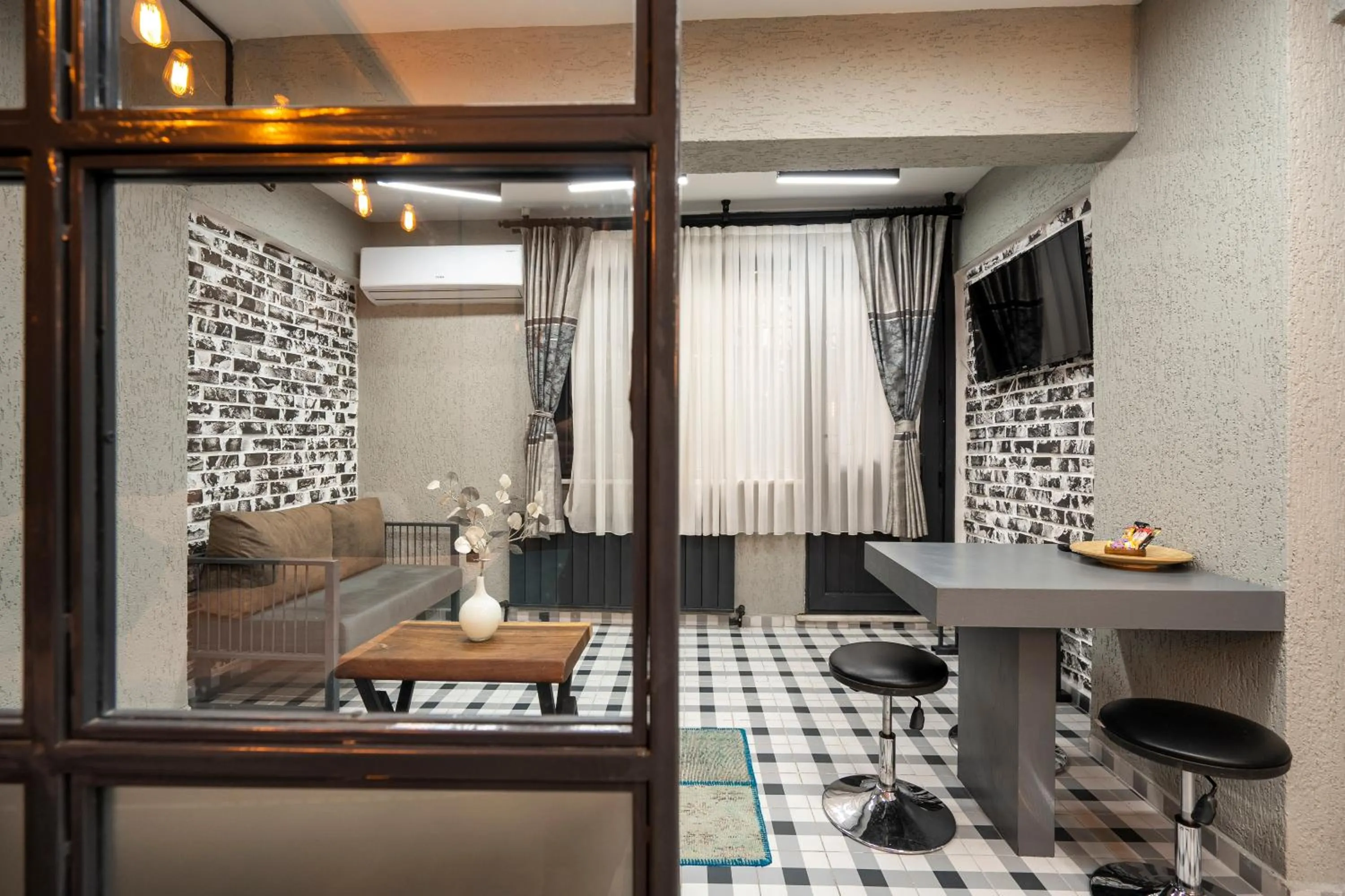 TV and multimedia in Cube Suites