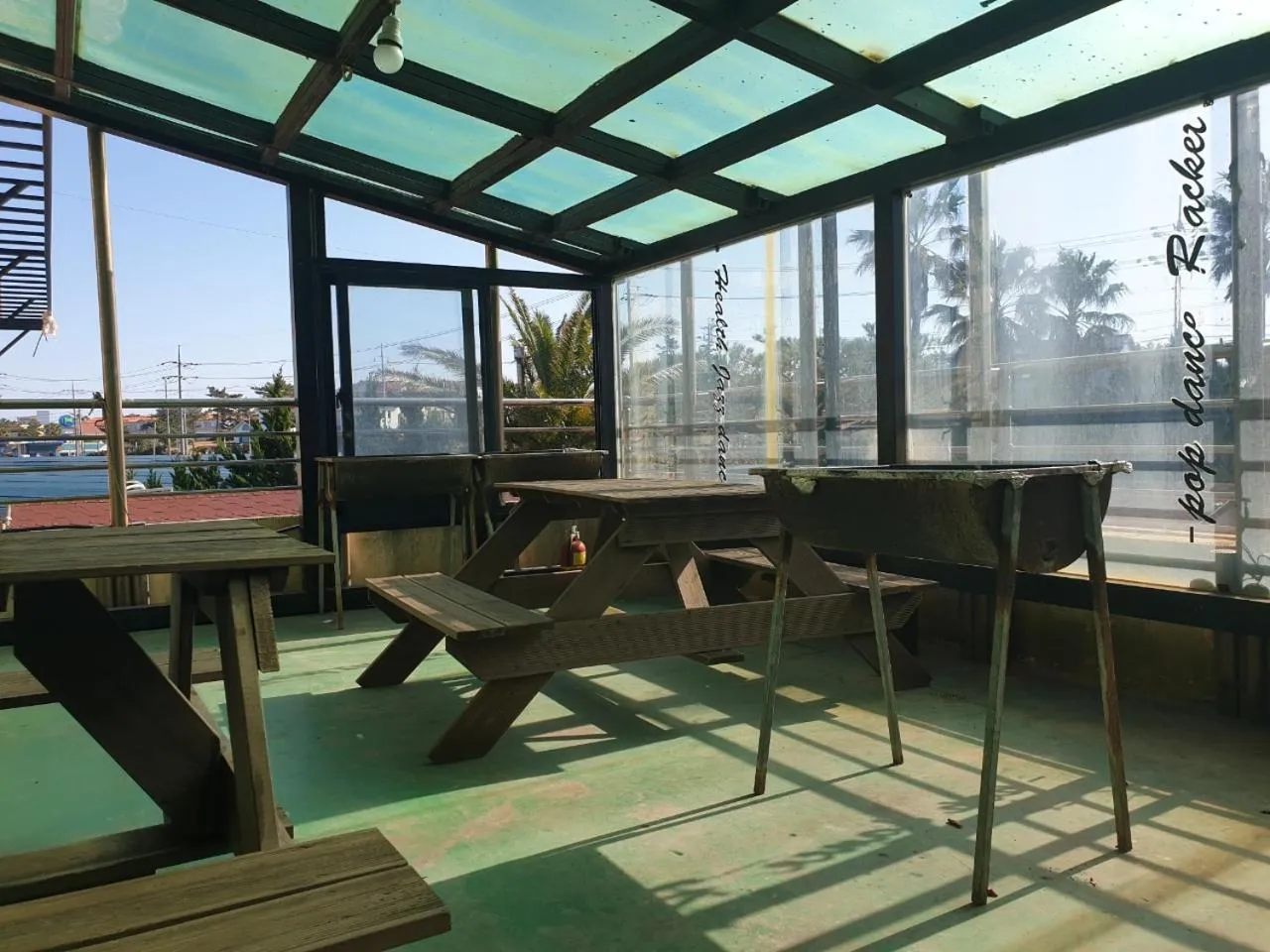 Lounge or bar in Castle Pool Resort