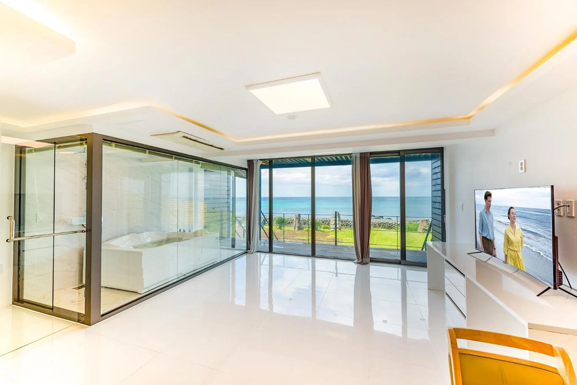 Balcony/Terrace in Castle Pool Resort