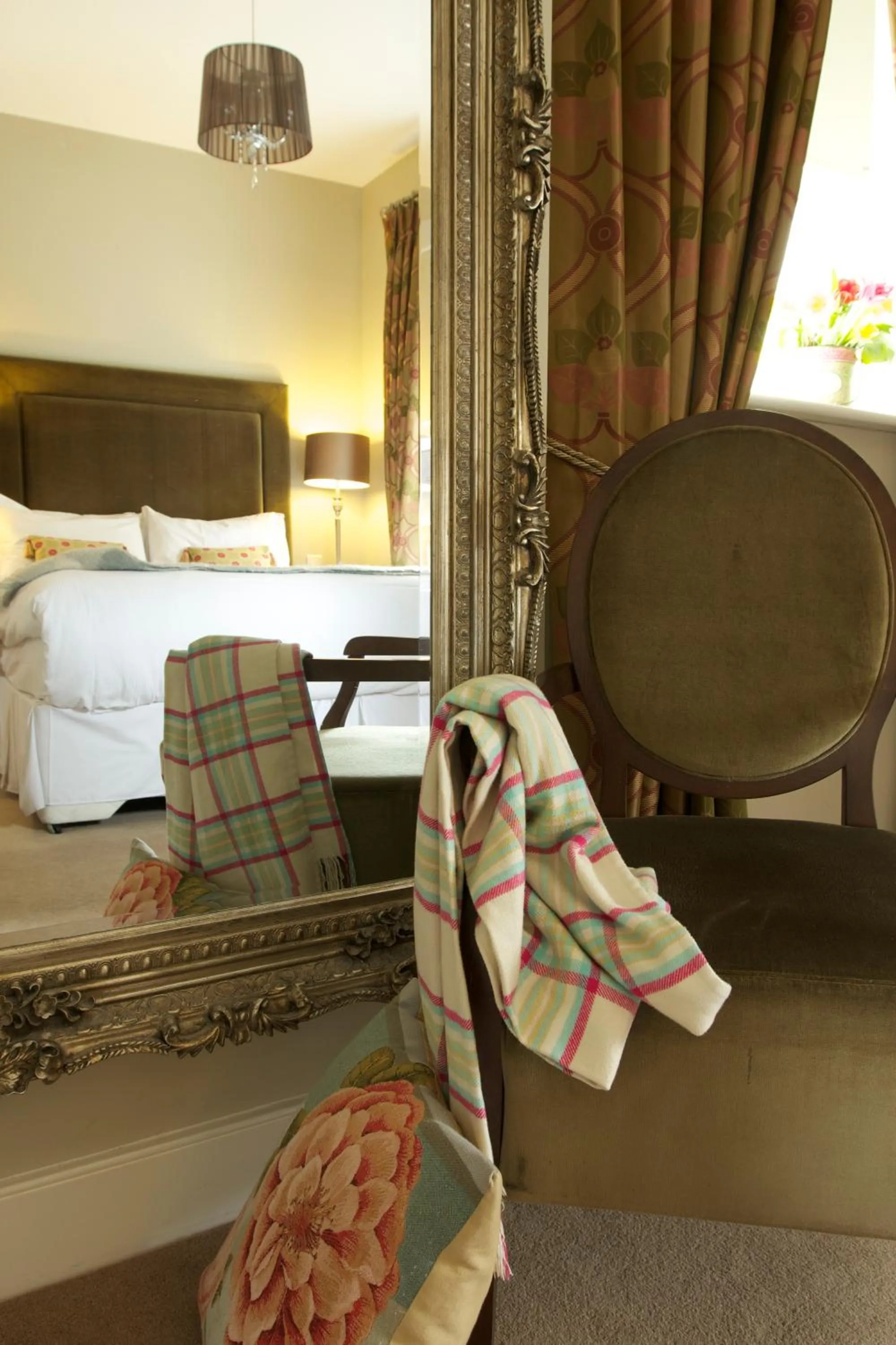 Seating area, Bed in No.1 Pery Square Hotel & Spa