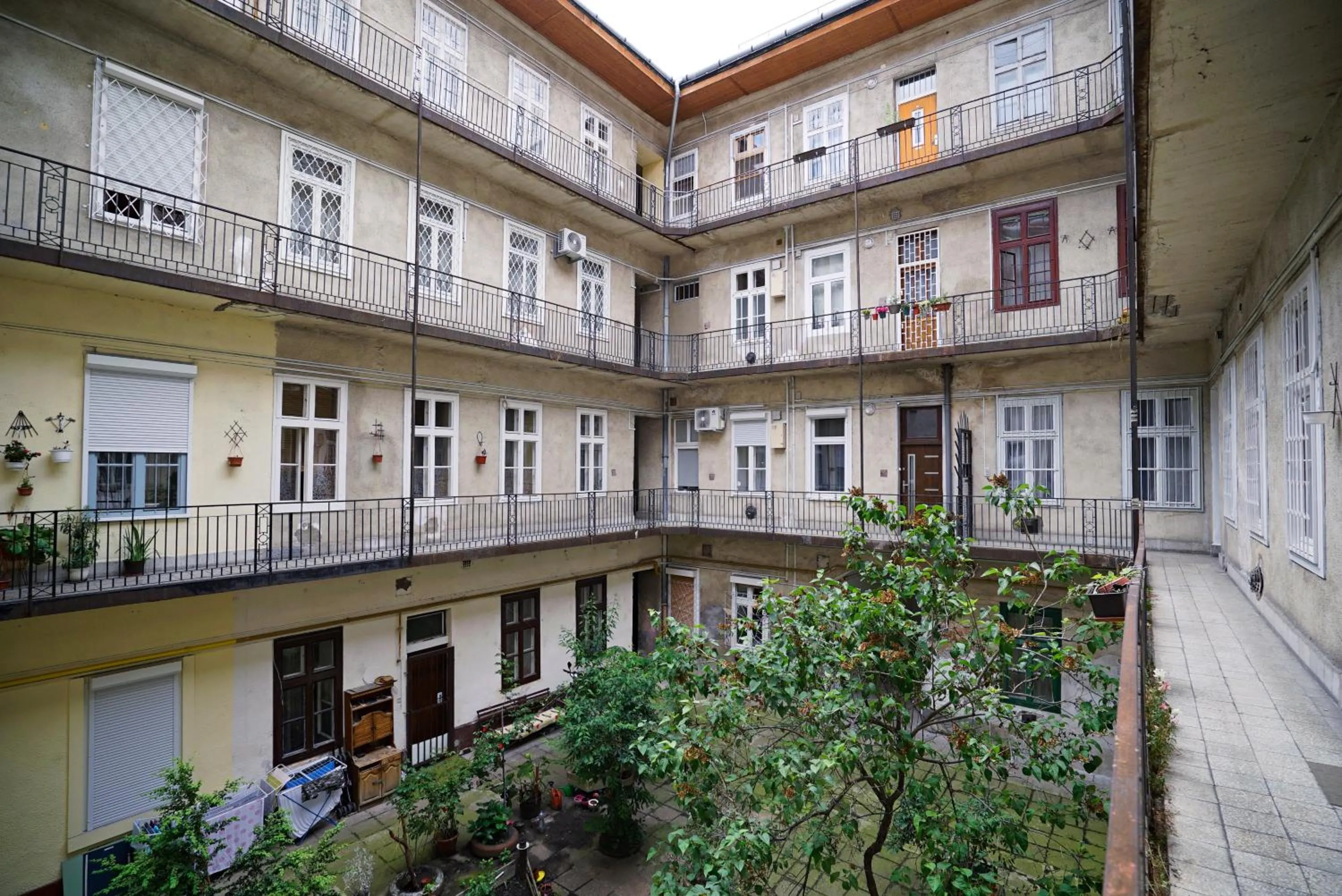 Rumbach Apartment