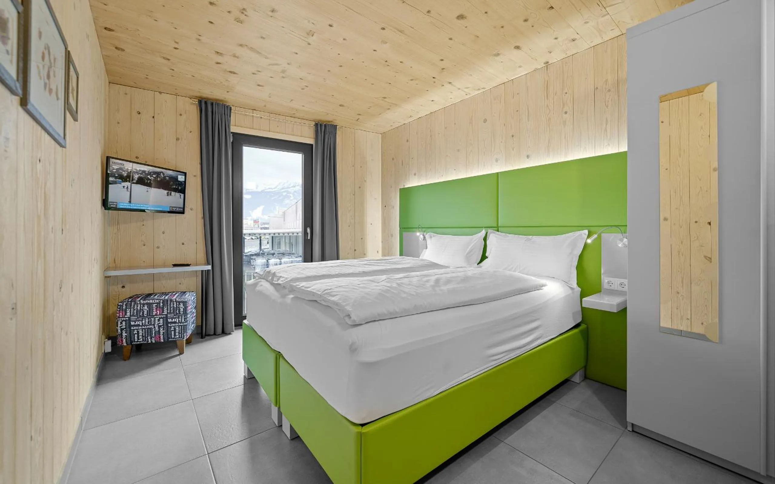 Bedroom, Bed in Aparthotel Zell am See (Contactless Check-In)