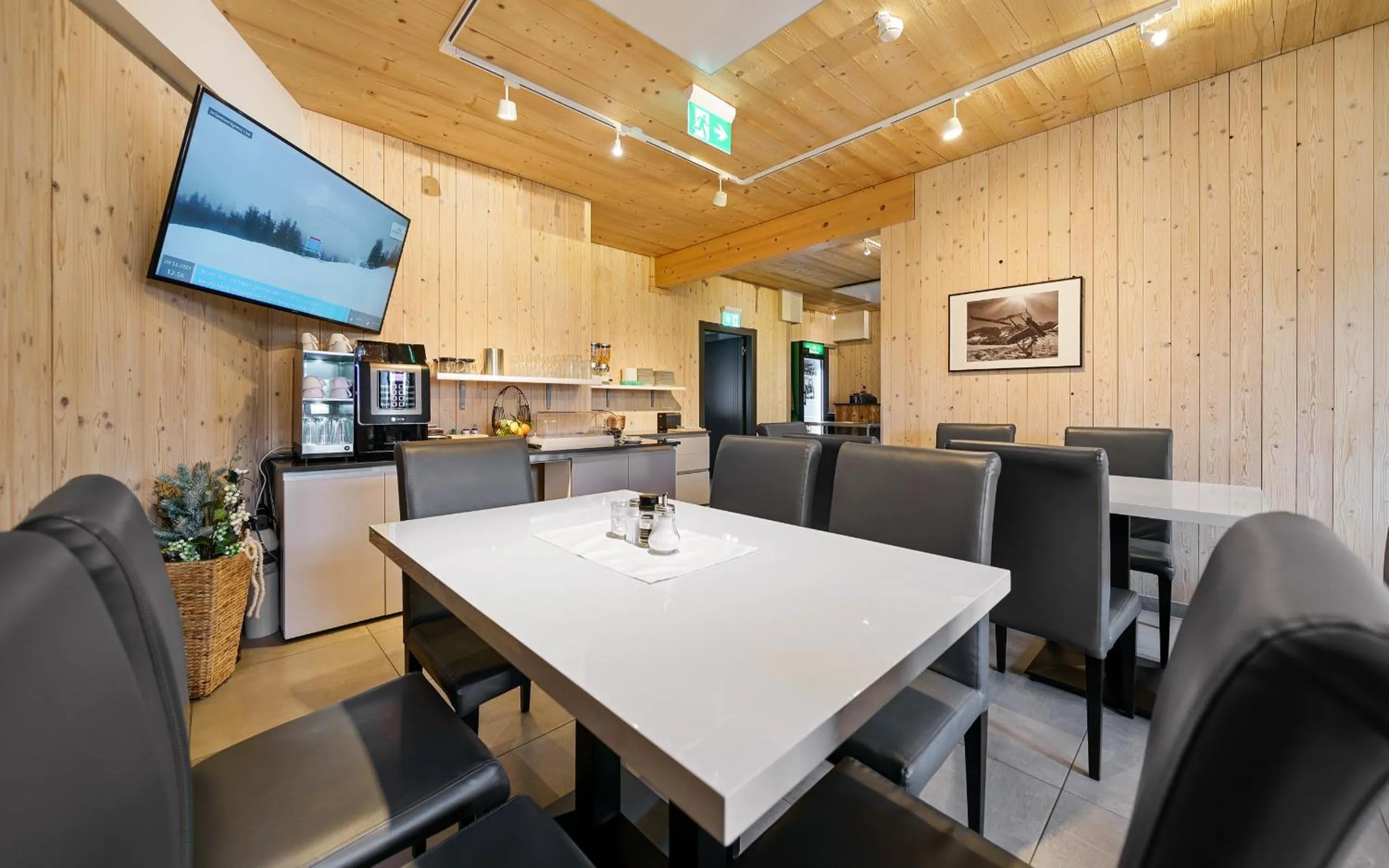 Communal lounge/ TV room in Aparthotel Zell am See (Contactless Check-In)