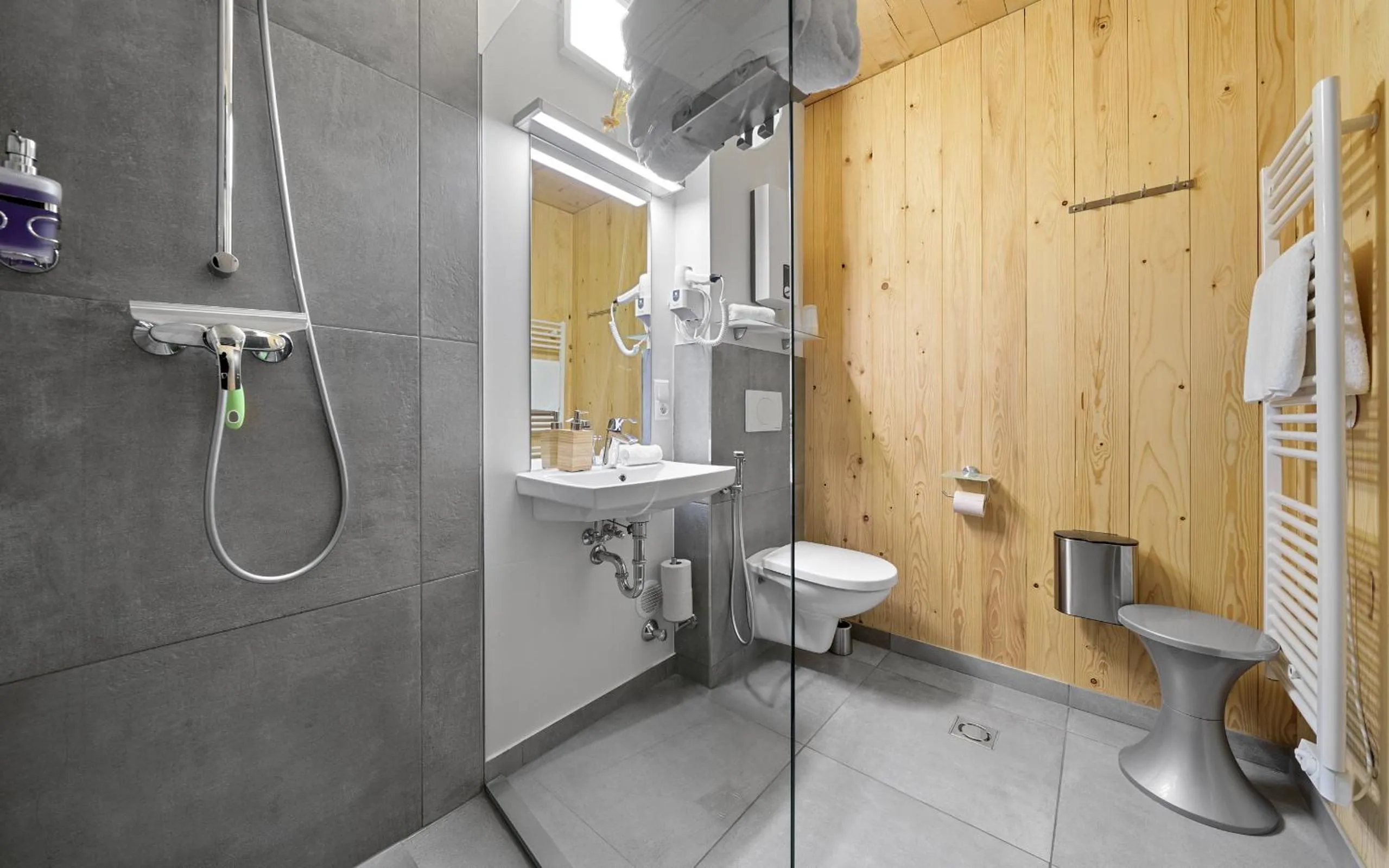 Bathroom in Aparthotel Zell am See (Contactless Check-In)