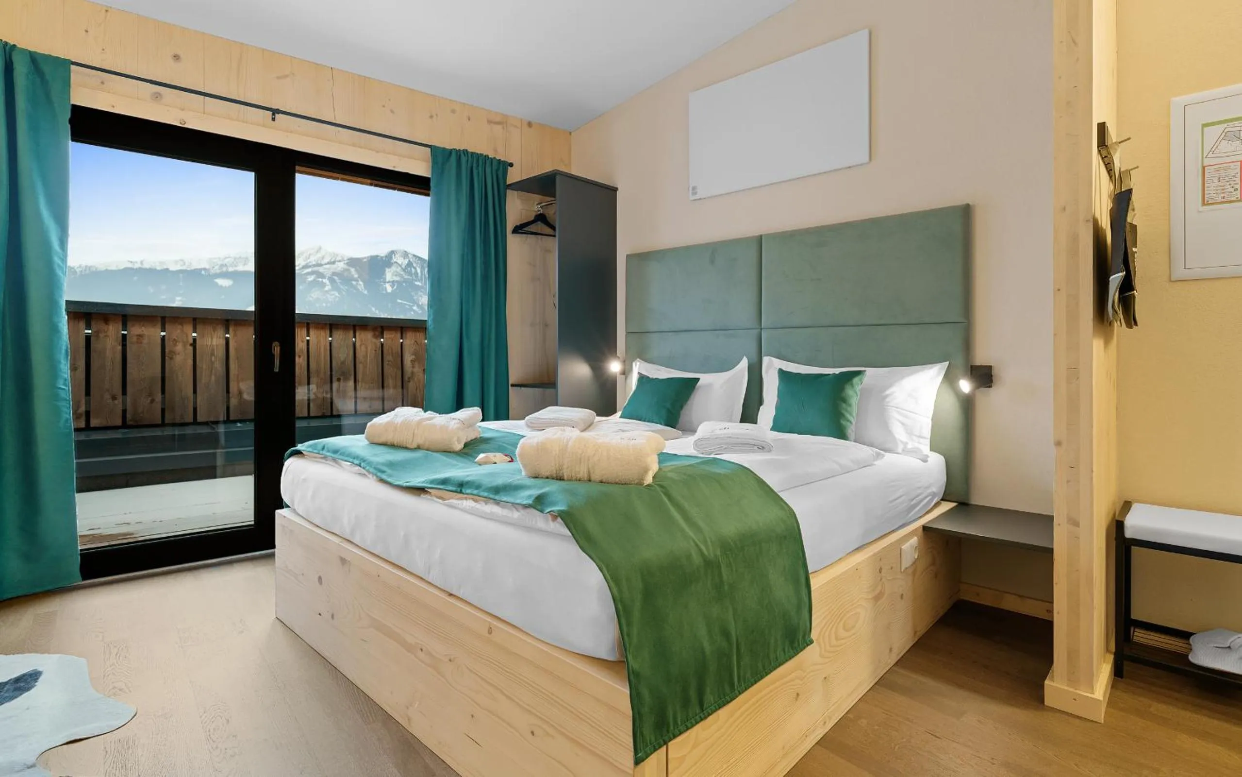 Seating area, Bed in Aparthotel Zell am See (Contactless Check-In)
