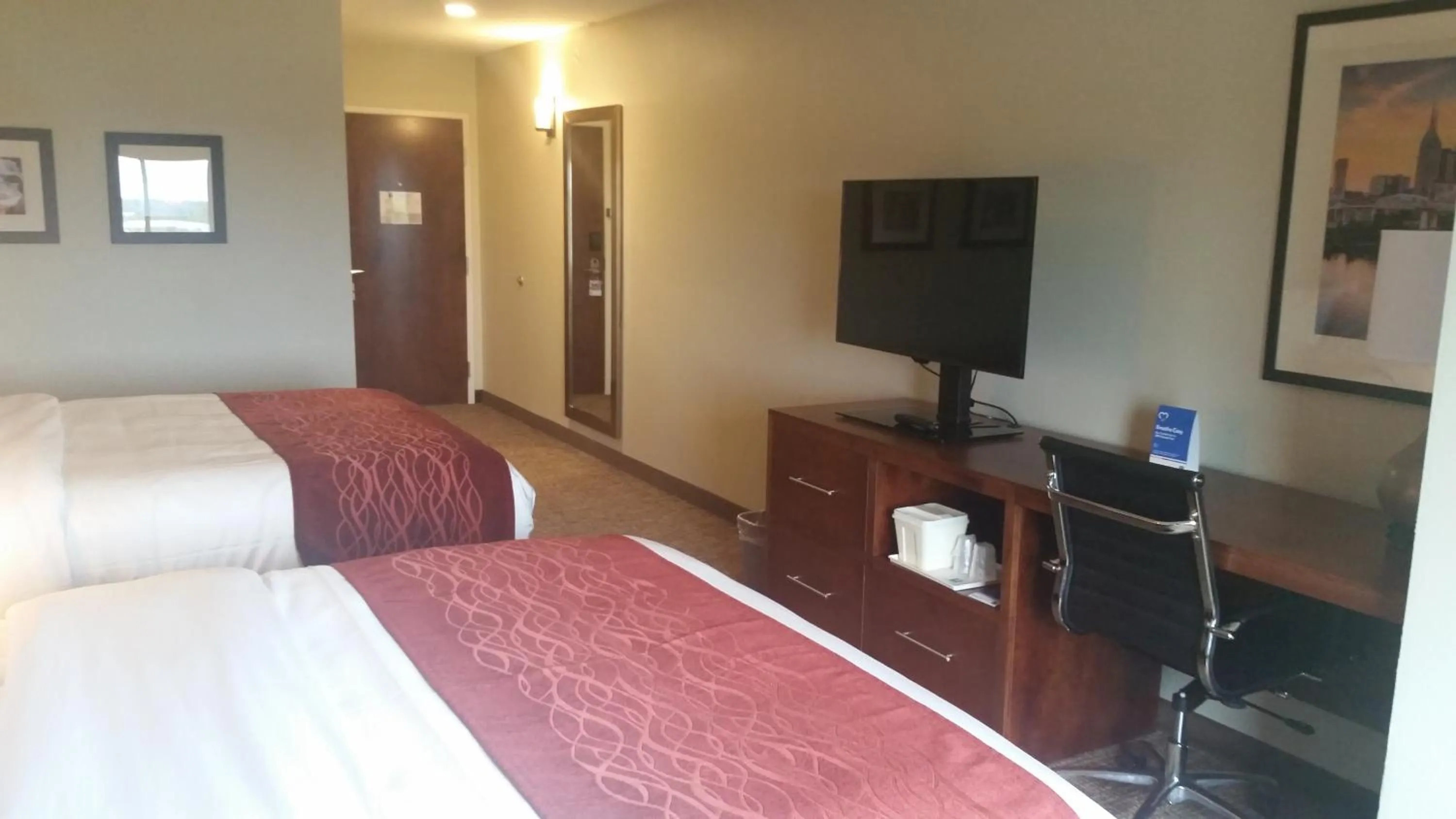 Bed in Comfort Inn White House