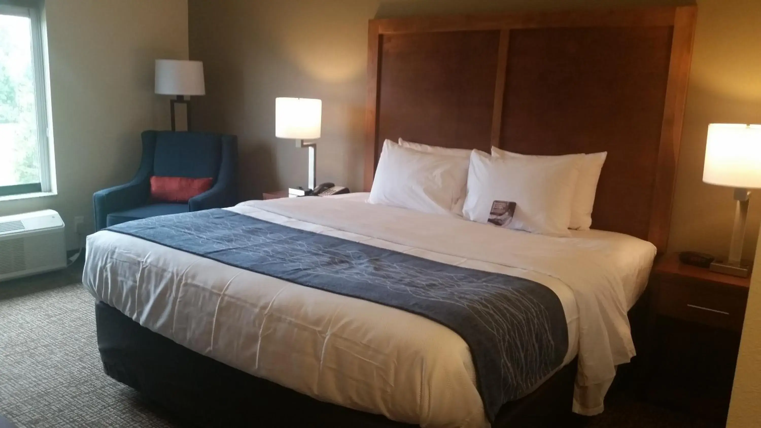 Bed in Comfort Inn White House Bed in Comfort Inn White House