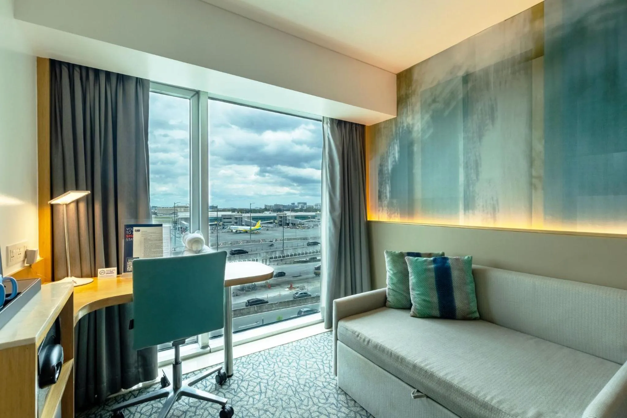 Photo of the whole room in Holiday Inn Express Manila Newport City by IHG