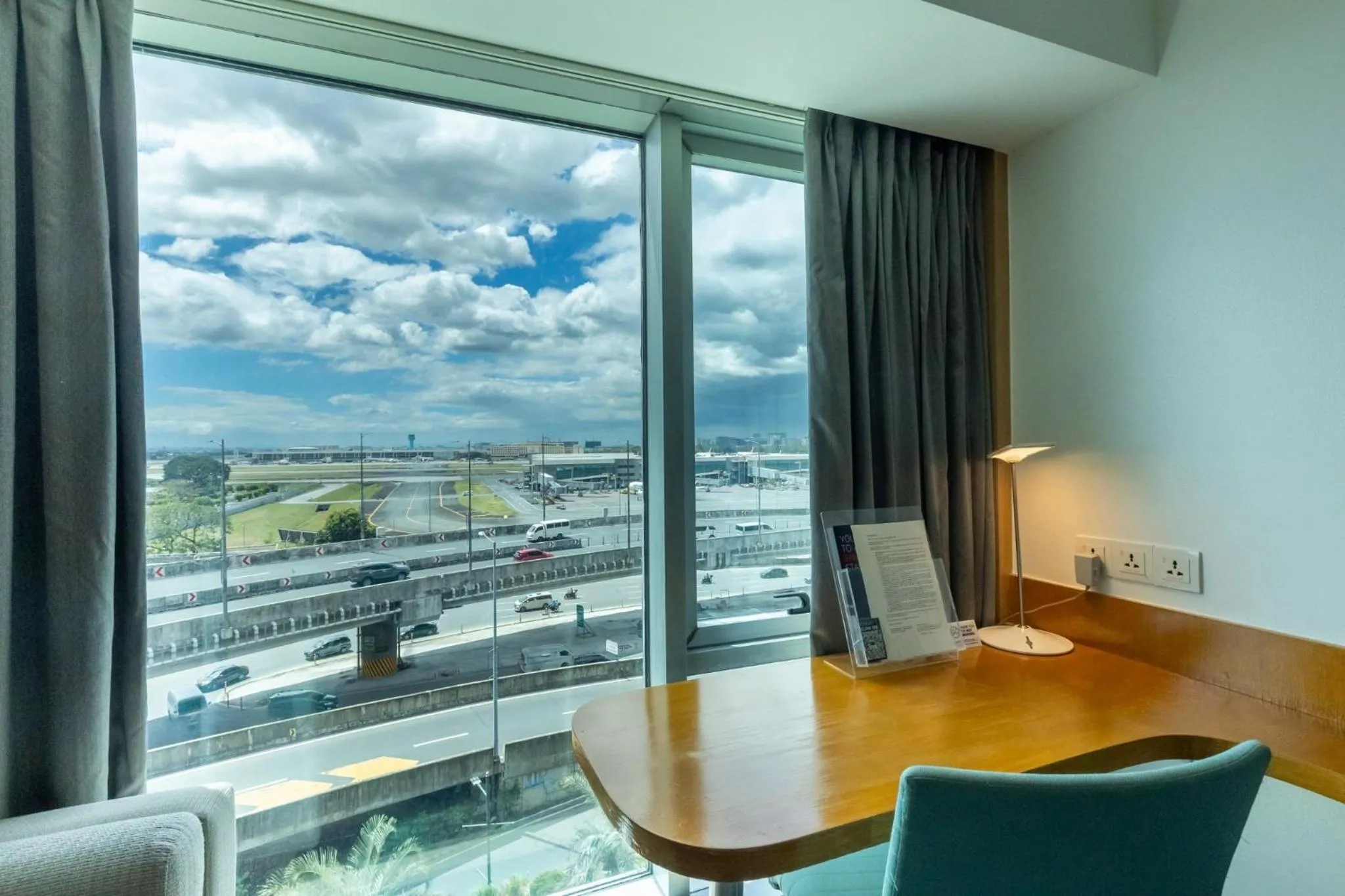 Photo of the whole room in Holiday Inn Express Manila Newport City by IHG