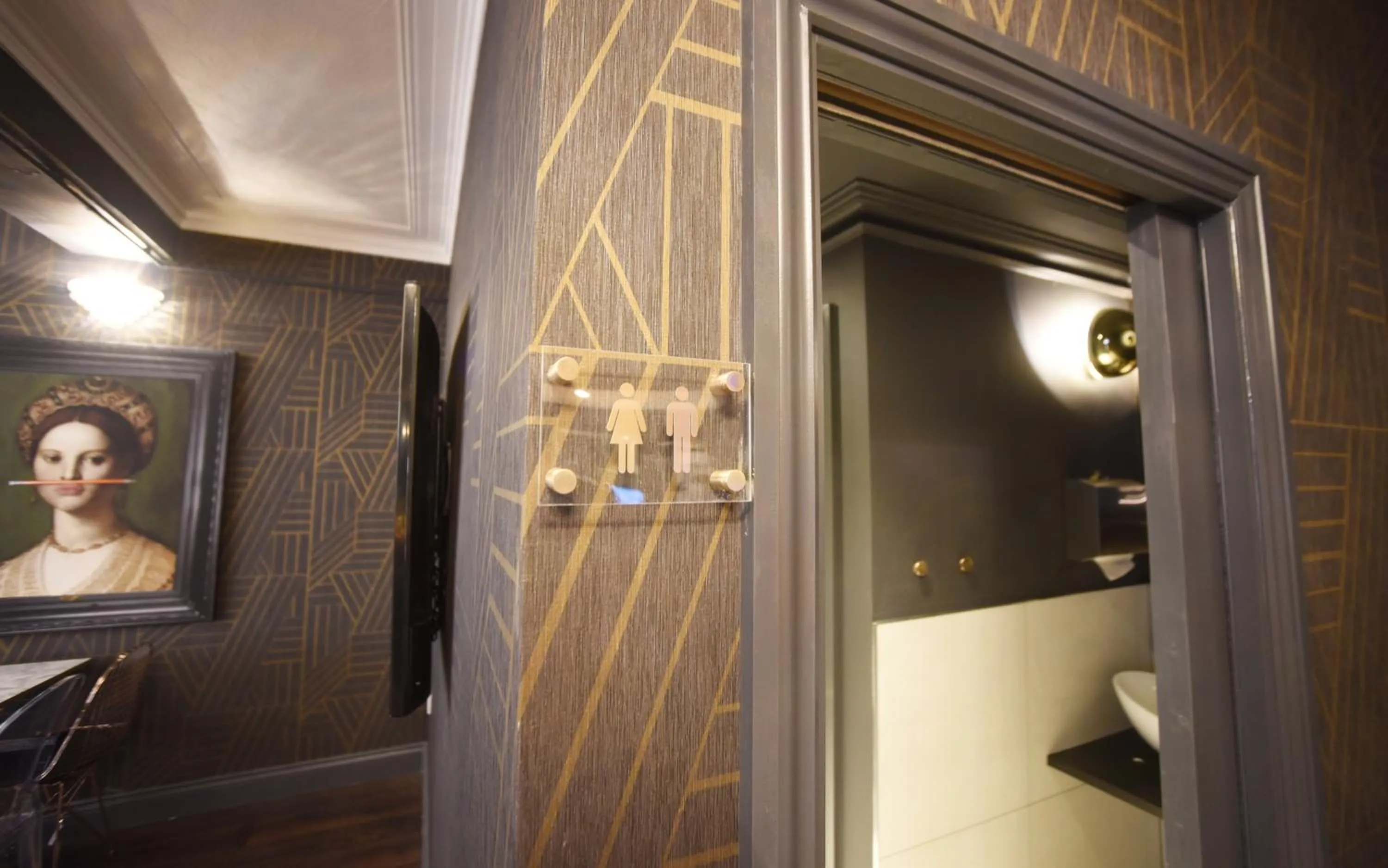 Decorative detail in The Pack And Carriage London