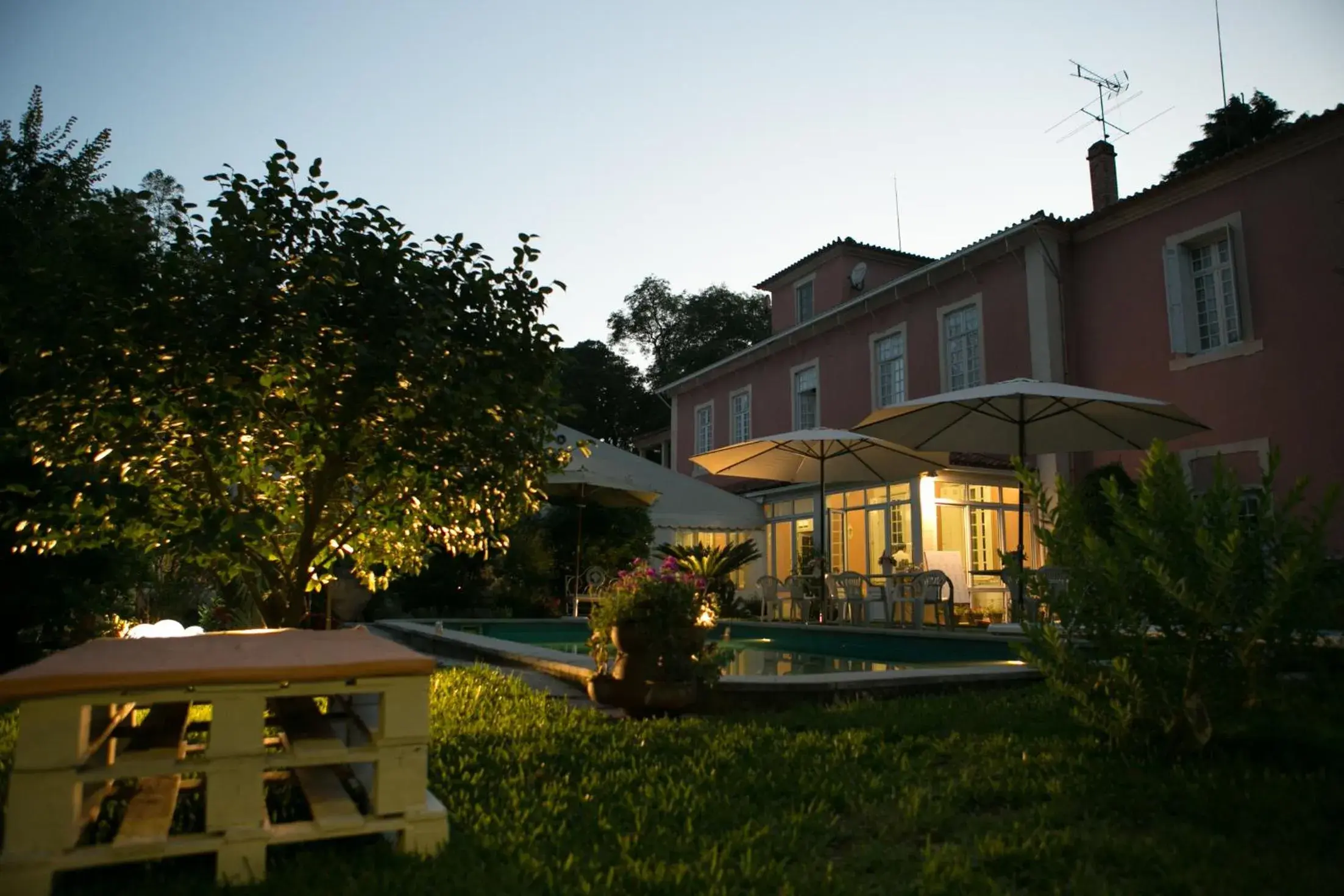 Swimming pool in Vila Duparchy Swimming pool in Vila Duparchy