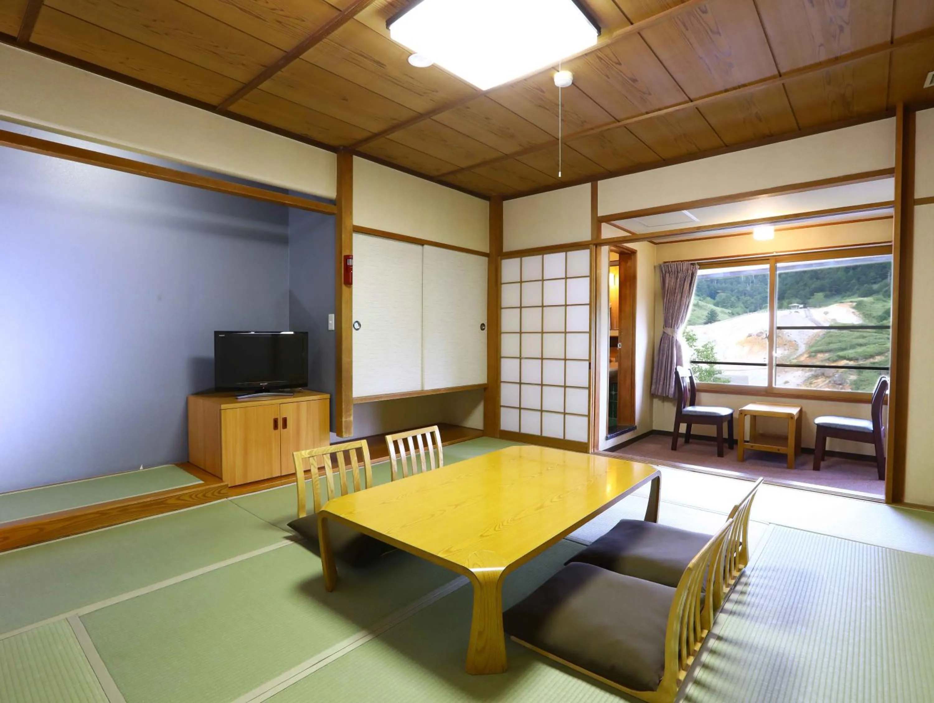 Photo of the whole room in Manza Onsen Nisshinkan