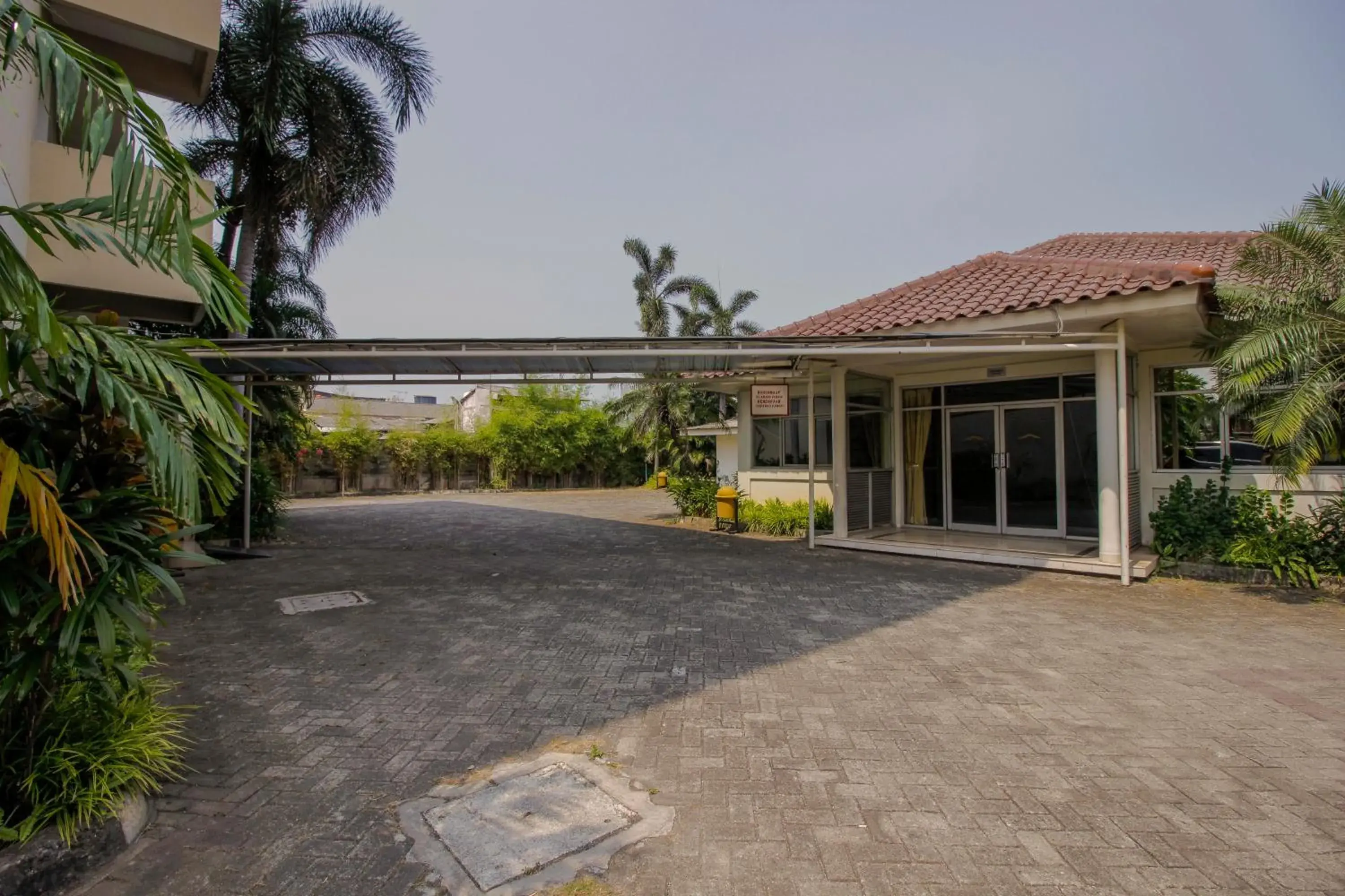 Property building in RedDoorz Plus at Pitagiri GBK Senayan Property building in RedDoorz Plus at Pitagiri GBK Senayan