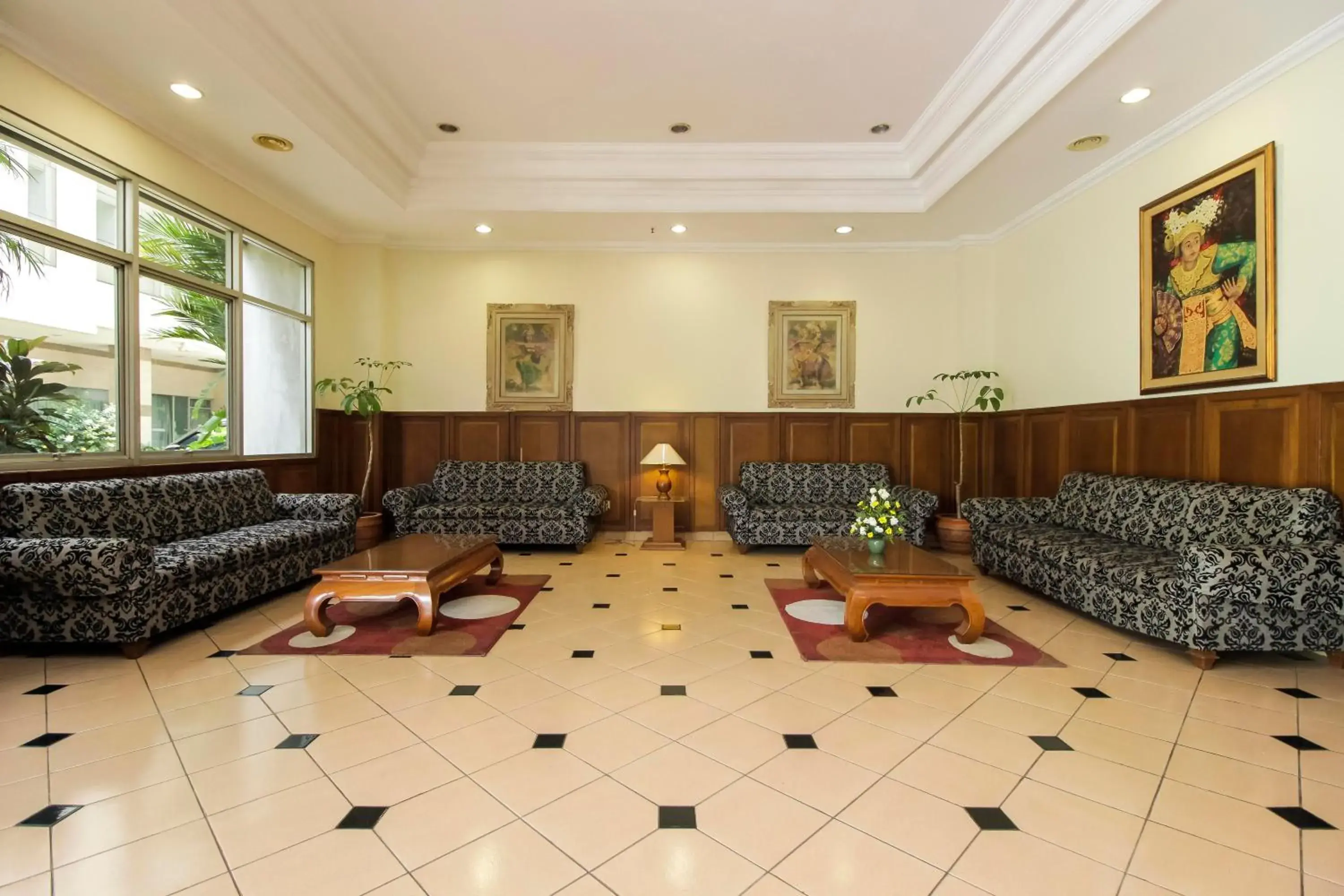 Lobby or reception in RedDoorz Plus at Pitagiri GBK Senayan Lobby or reception in RedDoorz Plus at Pitagiri GBK Senayan