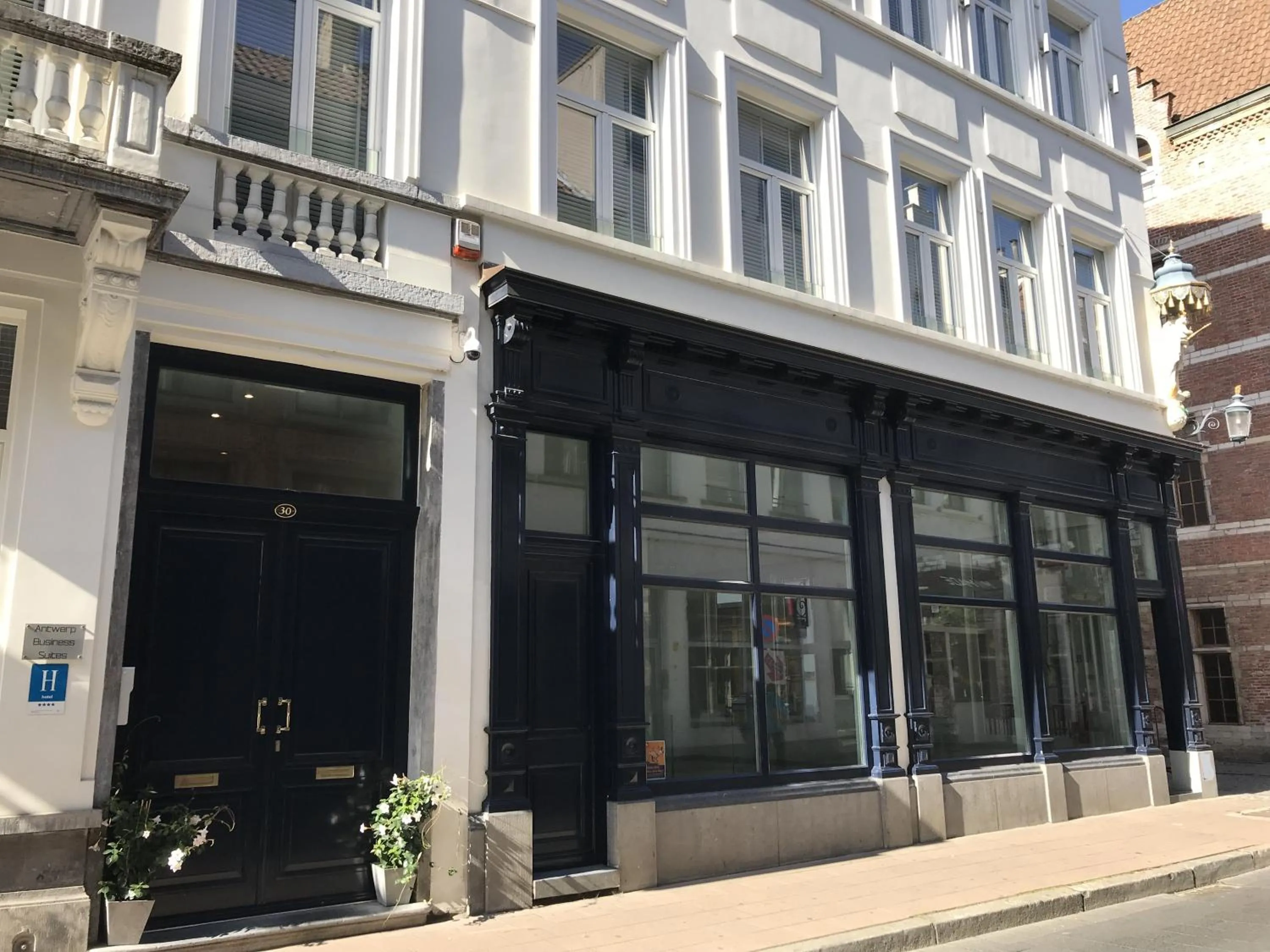 Antwerp Town House Accommodations