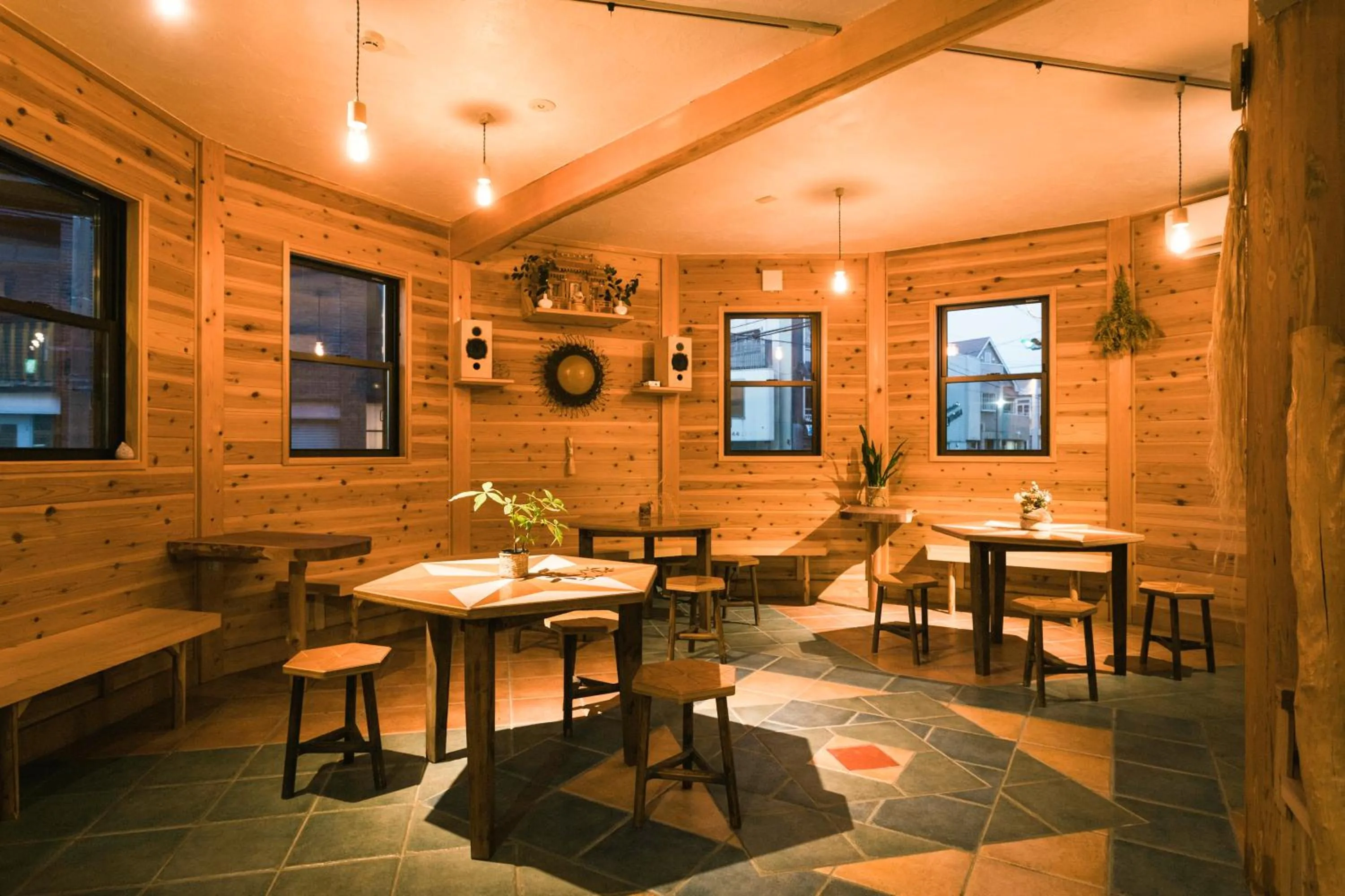 Communal lounge/ TV room in Ise Guest House Kazami