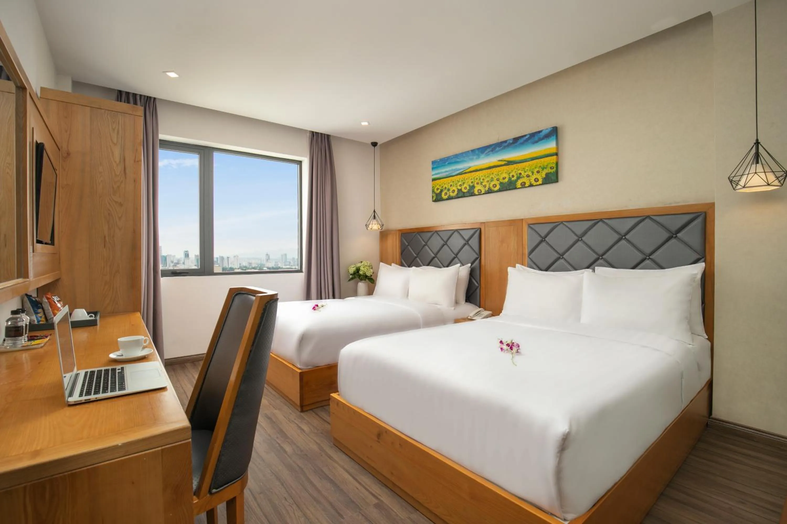 Bedroom, Bed in Grand Sunrise Boutique Hotel