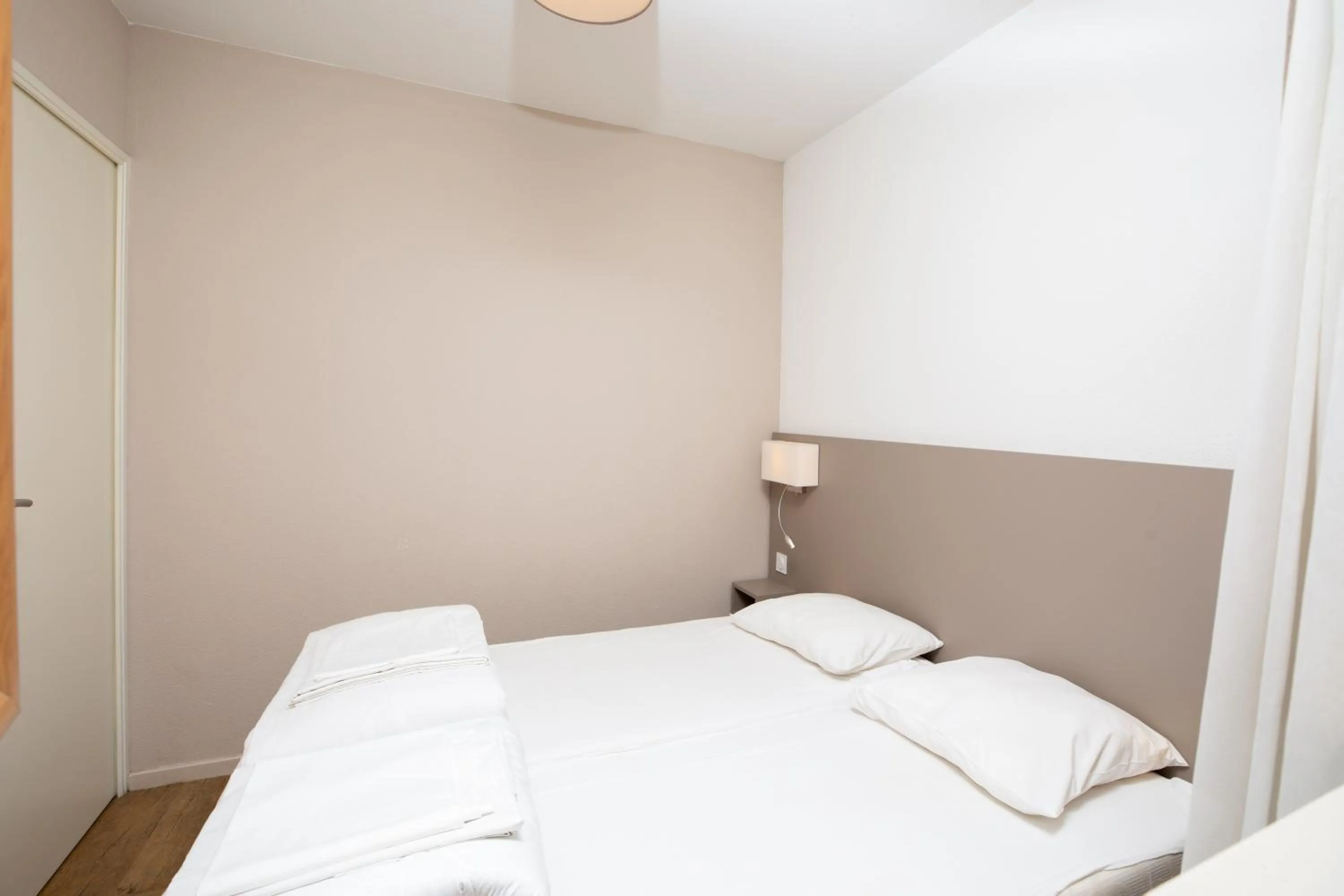 Bedroom, Bed in SOWELL RESIDENCES Pra Loup